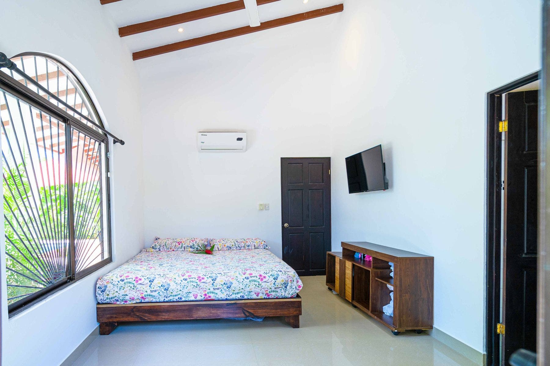 Elegant home in Playa Hermosa. — photo 5 of 19
