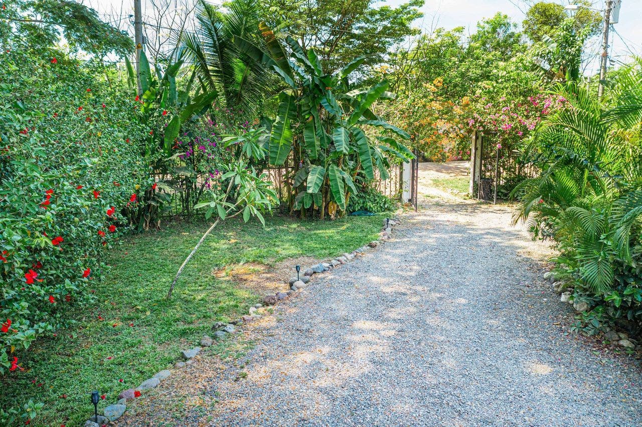 Elegant home in Playa Hermosa. — photo 8 of 19