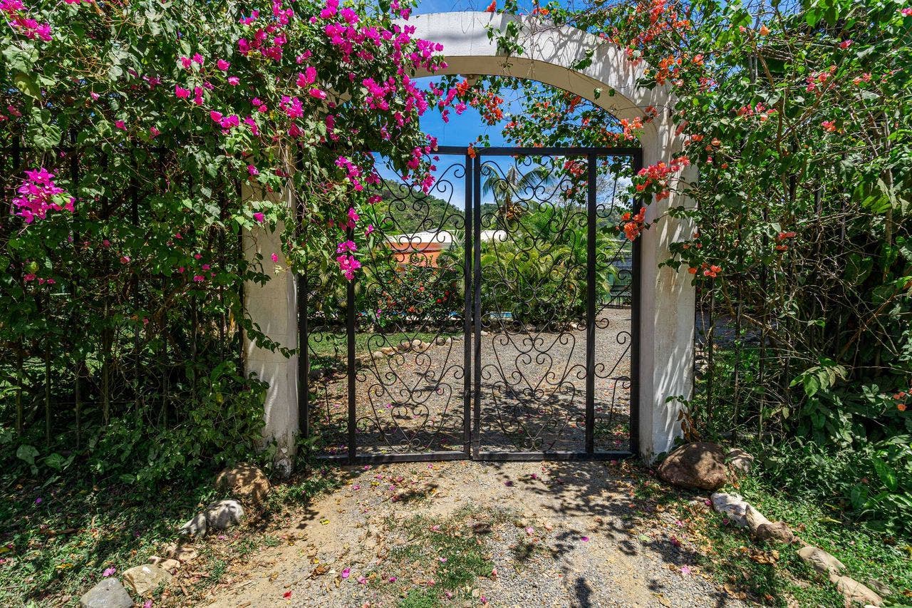 Elegant home in Playa Hermosa. — photo 11 of 19