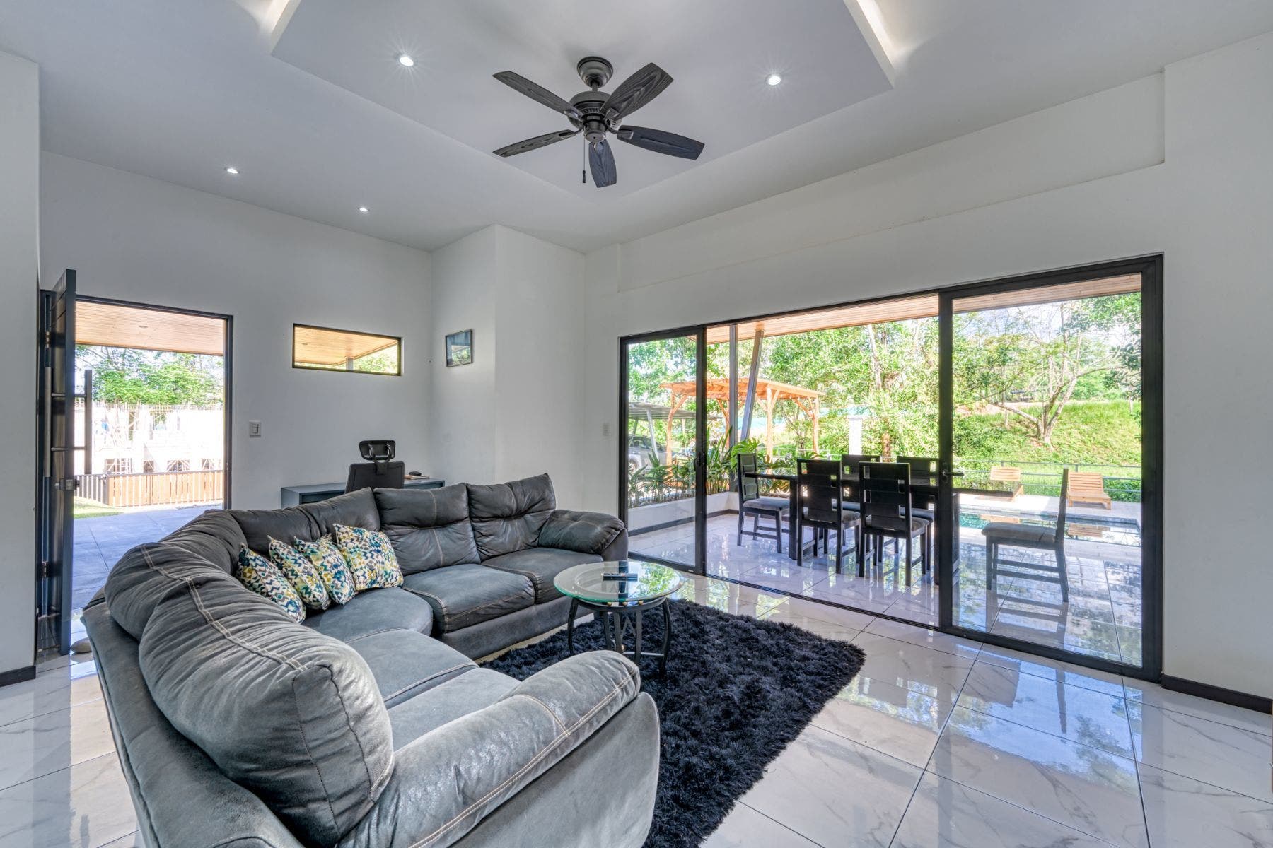 Gorgeous Brand New Home with Pool in Uvita — photo 5 of 16