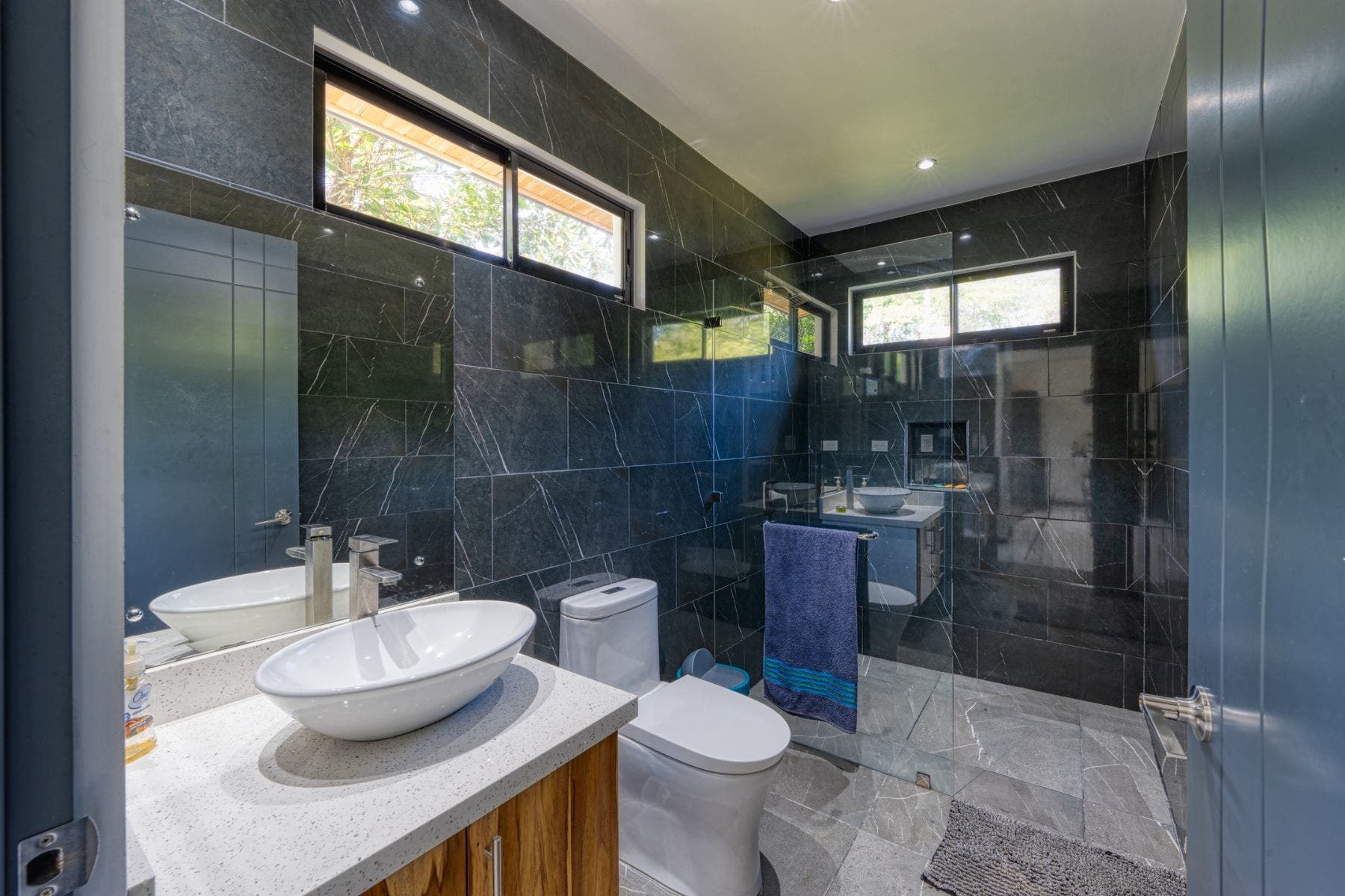 Gorgeous Brand New Home with Pool in Uvita — photo 7 of 16