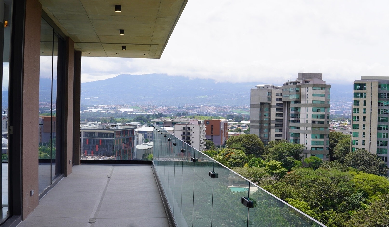 10th Floor Avenida Escazu 402 Residence, #10 — photo 5 of 19