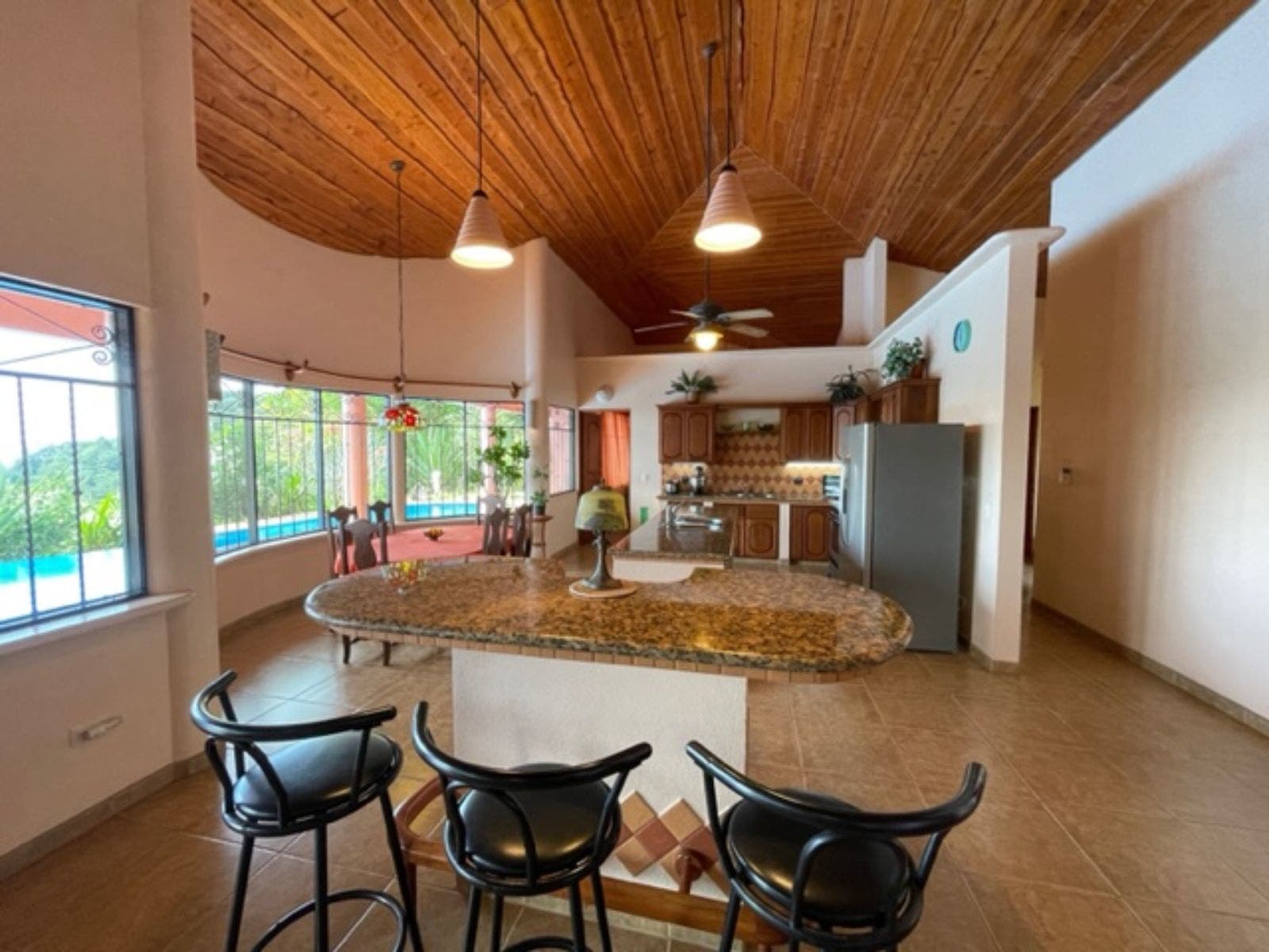 Stunning Mountain Property with Ocean Views — photo 13 of 19