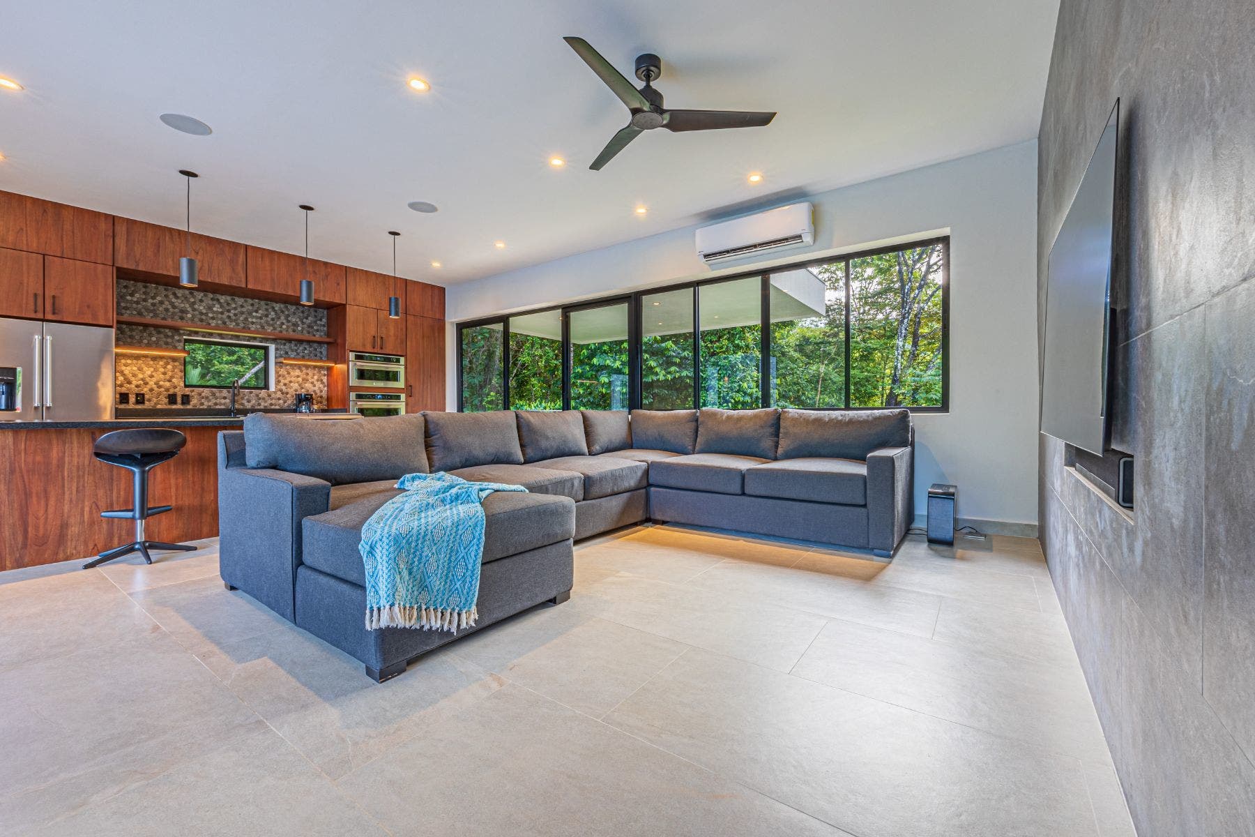 Residential Luxury Gem — photo 5 of 19