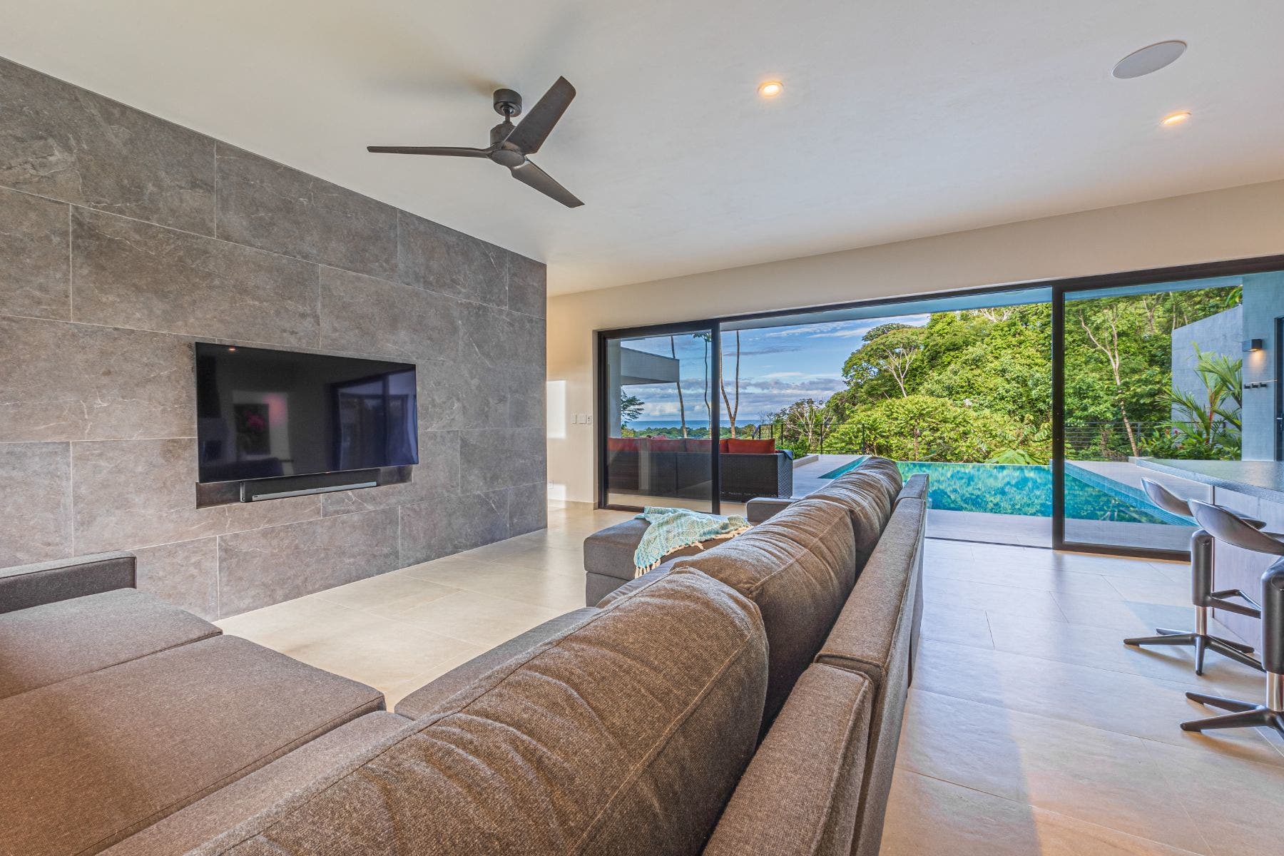 Residential Luxury Gem — photo 14 of 19