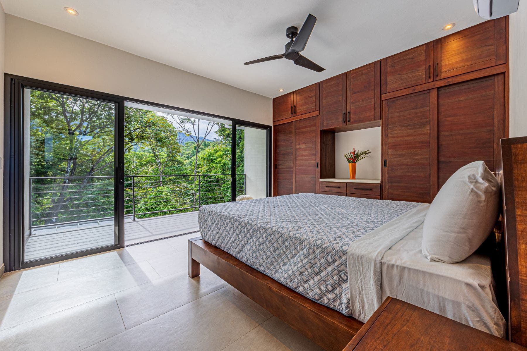 Residential Luxury Gem — photo 16 of 19