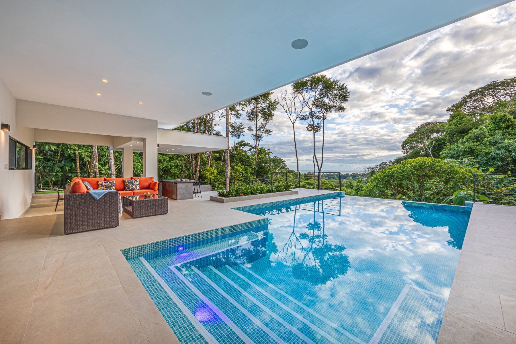 Residential Luxury Gem — photo 3 of 19