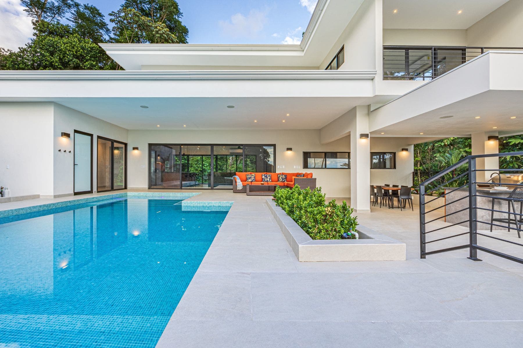Residential Luxury Gem — photo 11 of 19