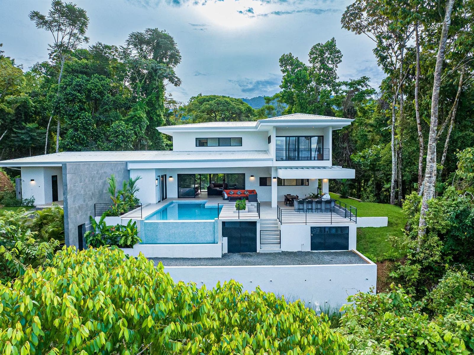 Residential Luxury Gem — photo 2 of 19