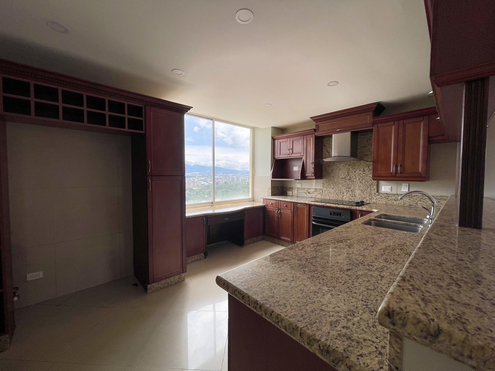 Panoramic Residence Jaboncillos — photo 8 of 15