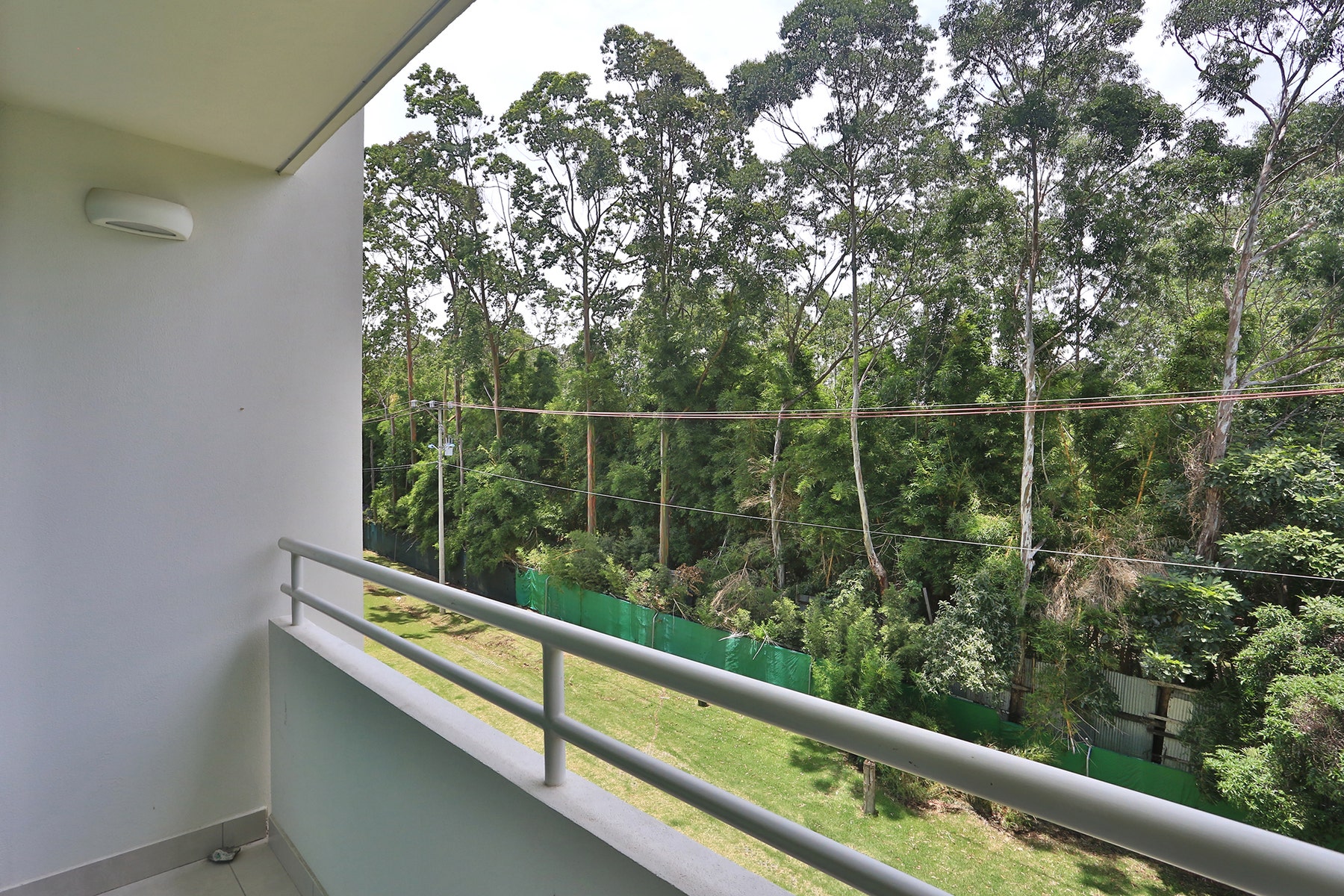 Torres de Heredia One Bedroom Condo — photo 5 of 16