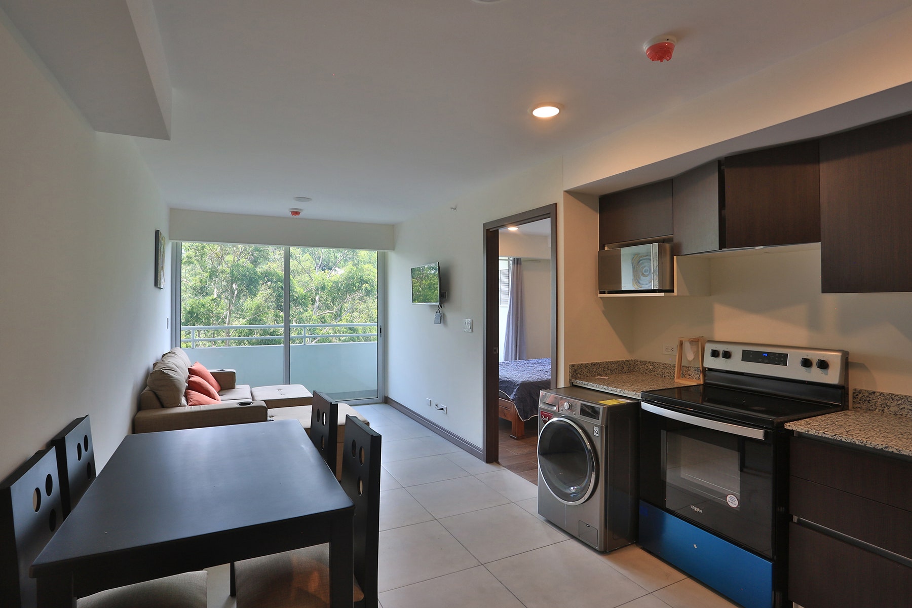 Torres de Heredia One Bedroom Condo — photo 9 of 16