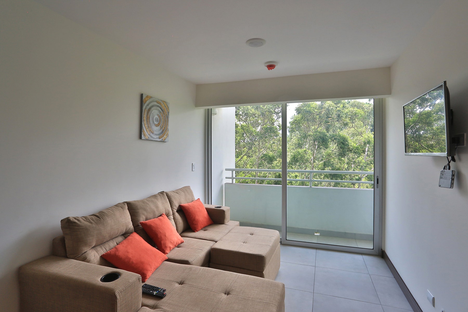 Torres de Heredia One Bedroom Condo — photo 11 of 16