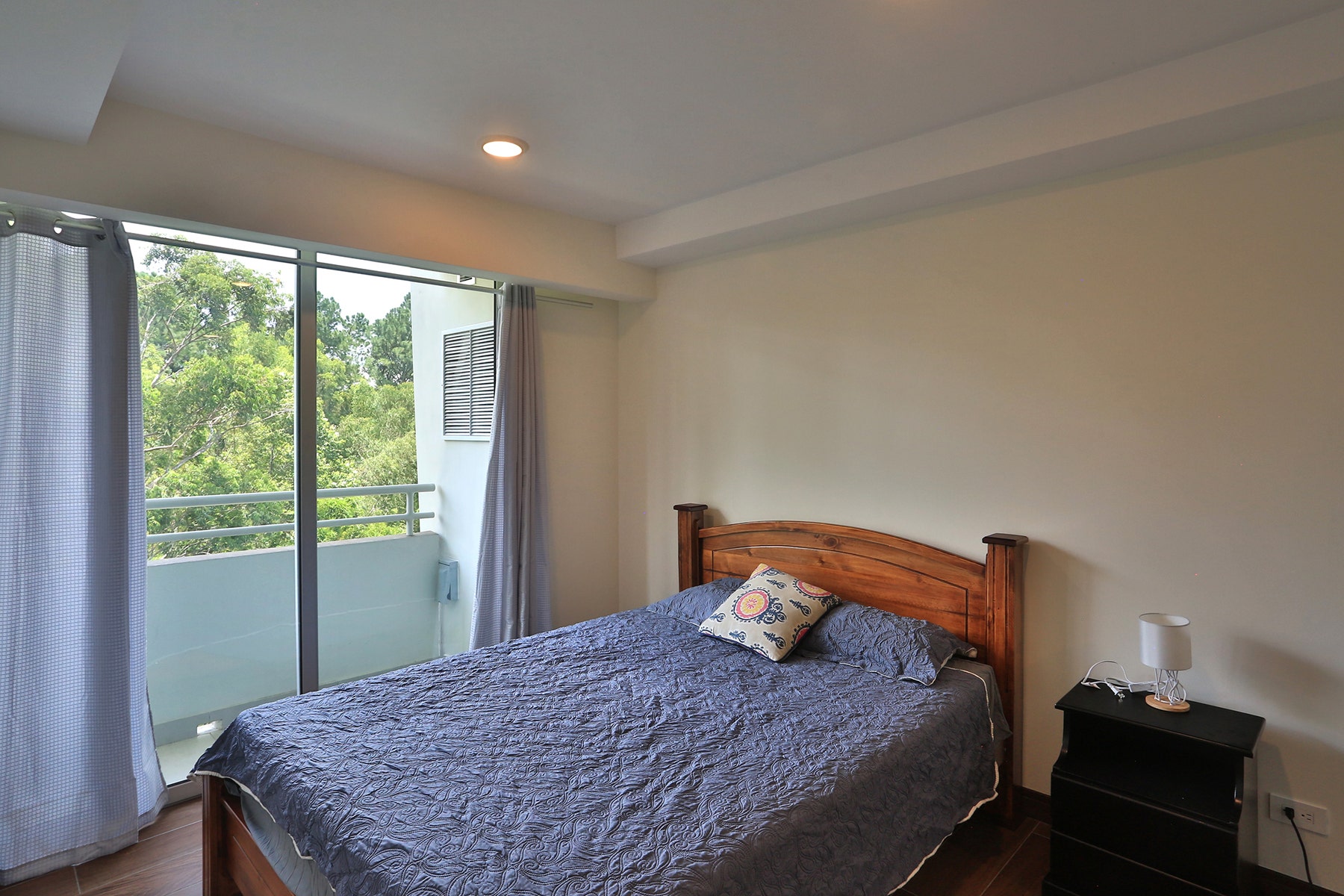 Torres de Heredia One Bedroom Condo — photo 12 of 16