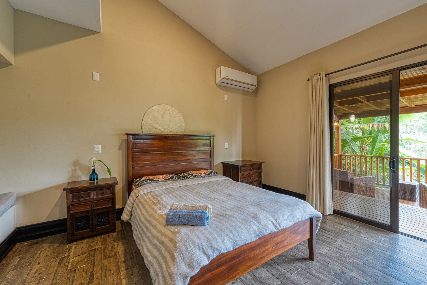 Colonial Luxury Estate in Uvita — photo 16 of 19