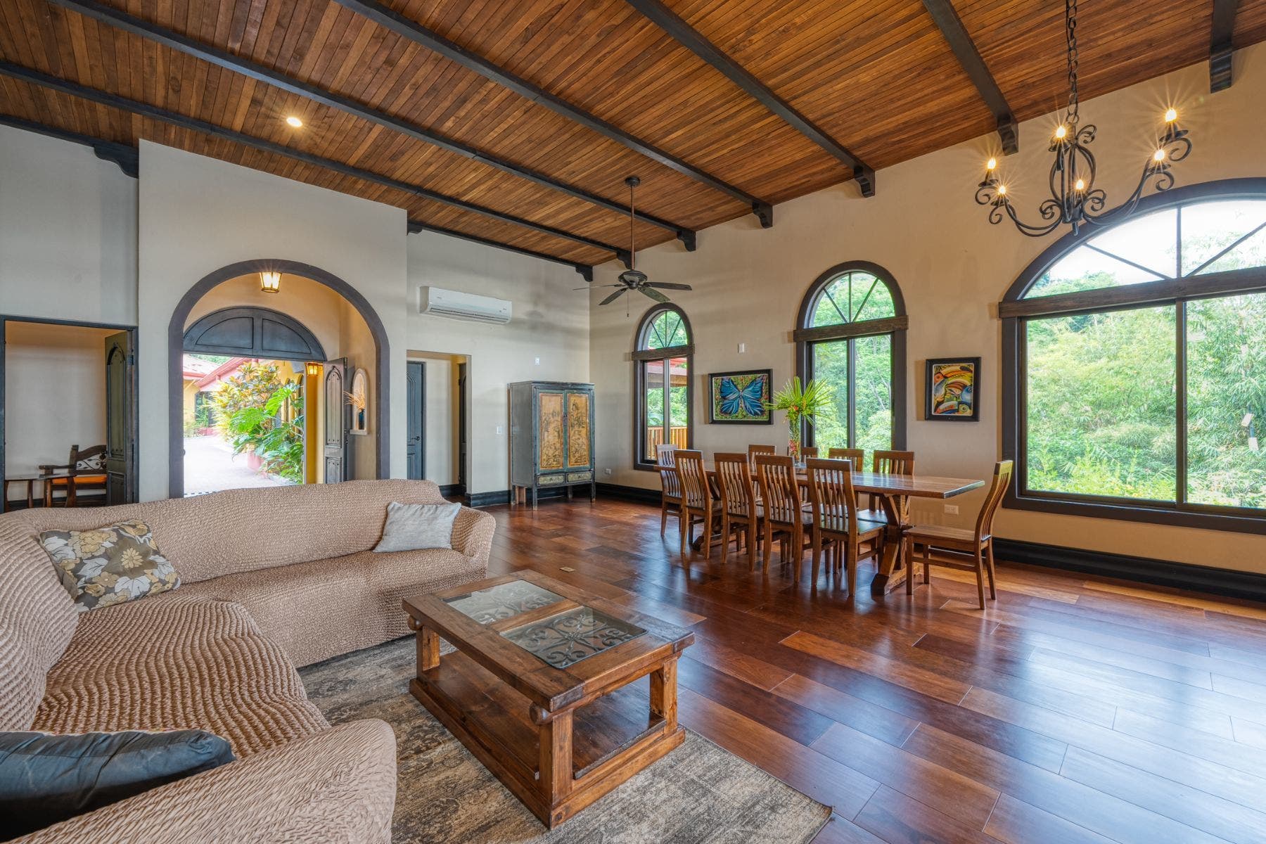Colonial Luxury Estate in Uvita — photo 19 of 19