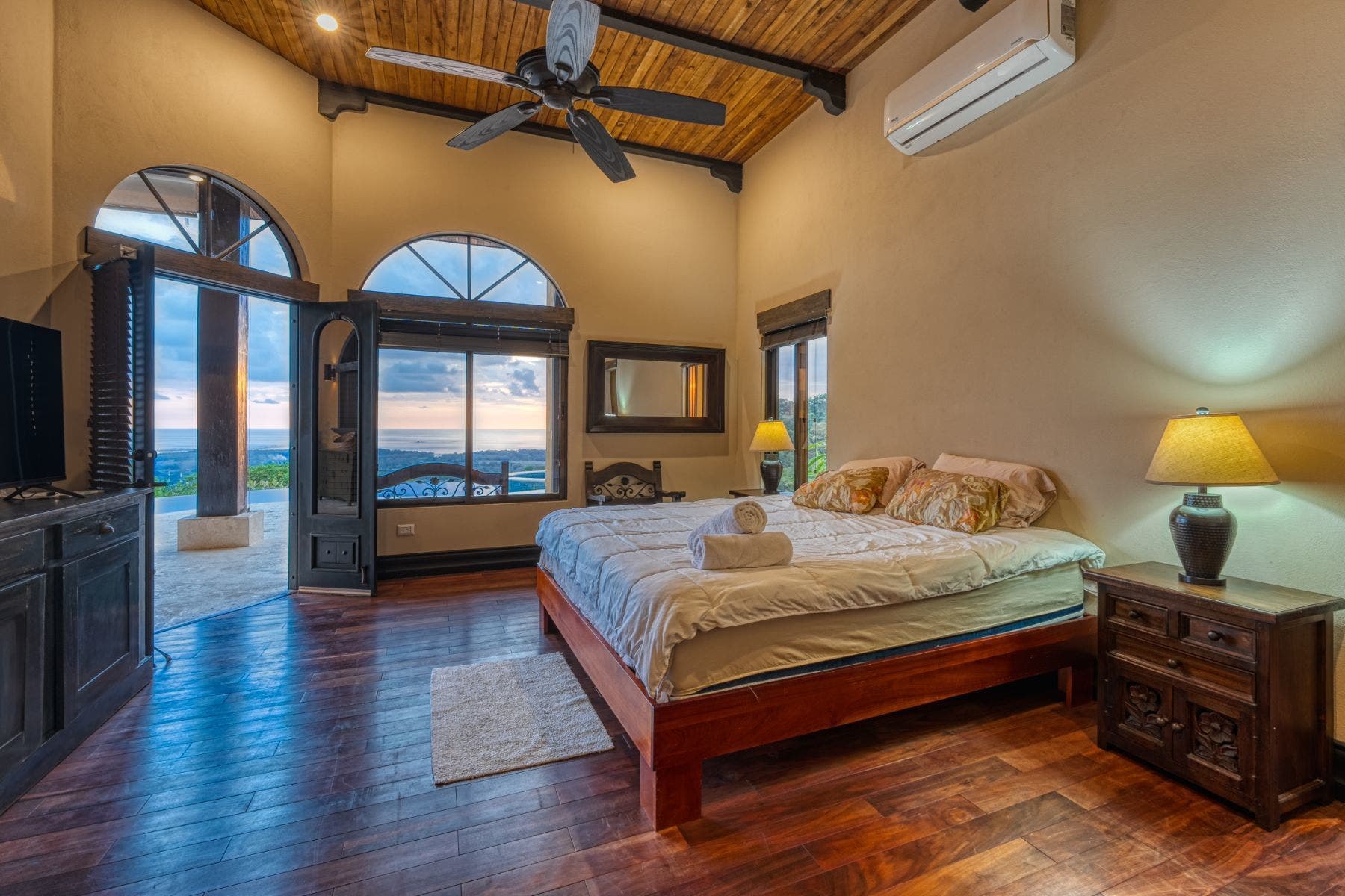 Colonial Luxury Estate in Uvita — photo 7 of 19
