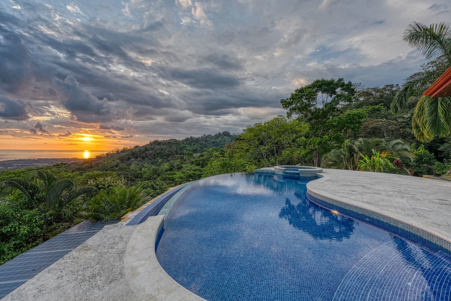 Colonial Luxury Estate in Uvita — photo 9 of 19