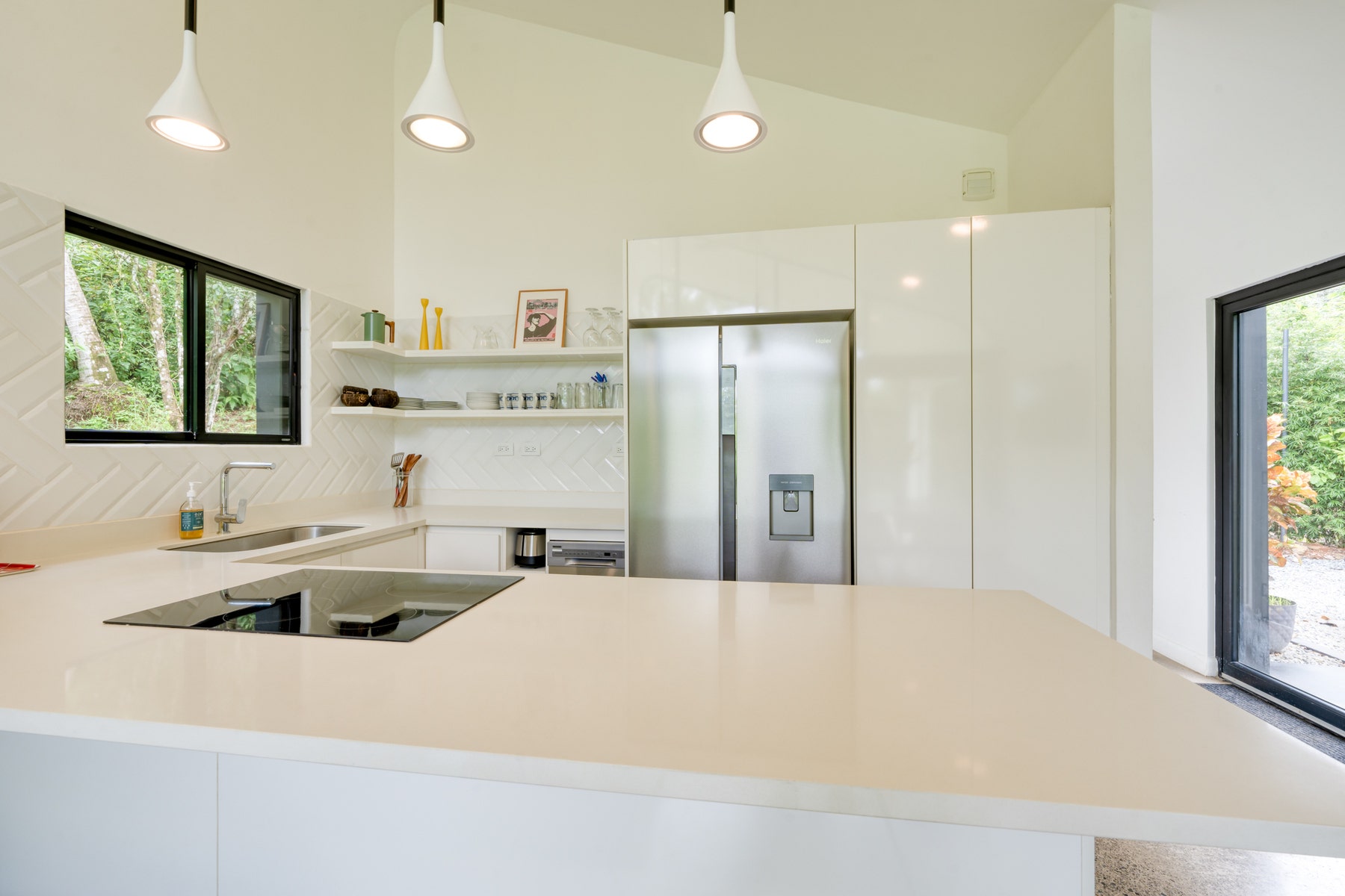 Stylish Modern Eco Villa — photo 6 of 13