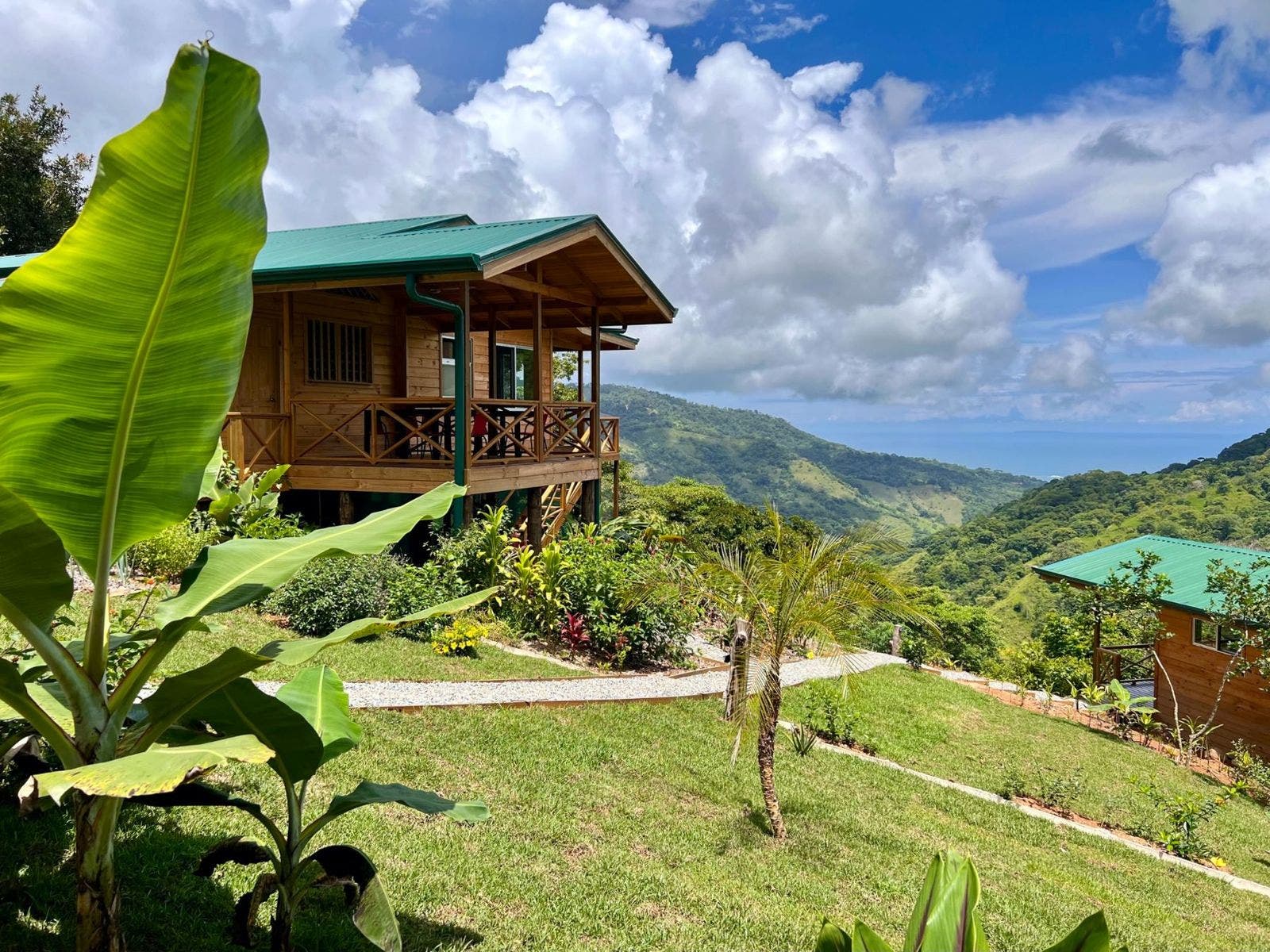 Mountain Retreat Home and Guest Houses — photo 2 of 18