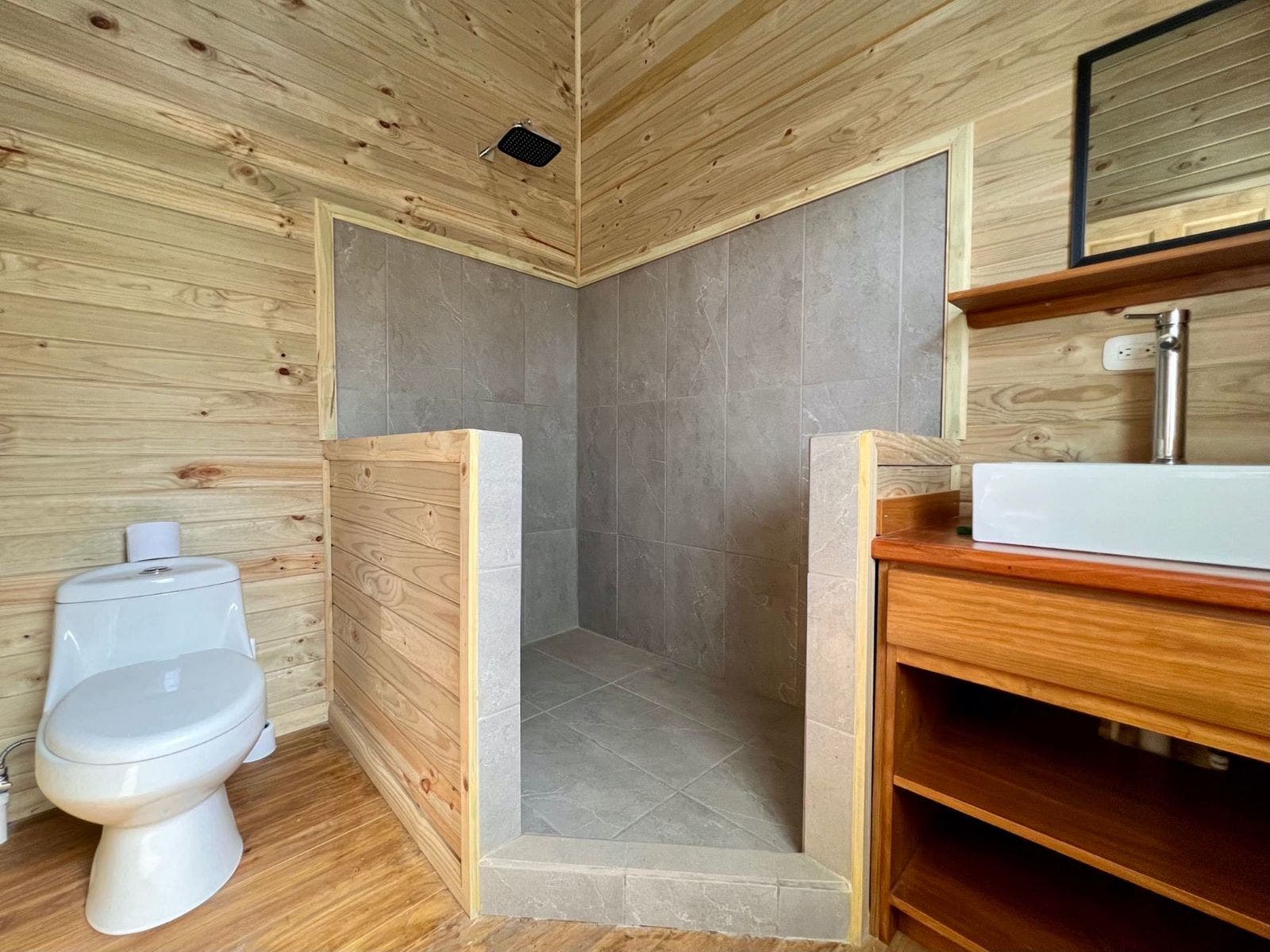 Mountain Retreat Home and Guest Houses — photo 7 of 18
