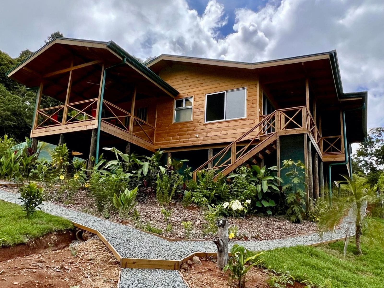 Mountain Retreat Home and Guest Houses — photo 10 of 18