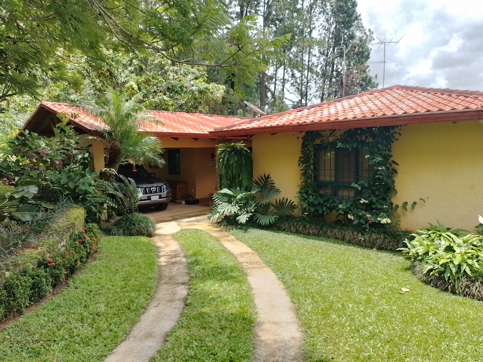 Mountain View Hacienda, Rivas, Perez Zeledon, San Jose, Costa Rica 11904 — photo 3 of 5