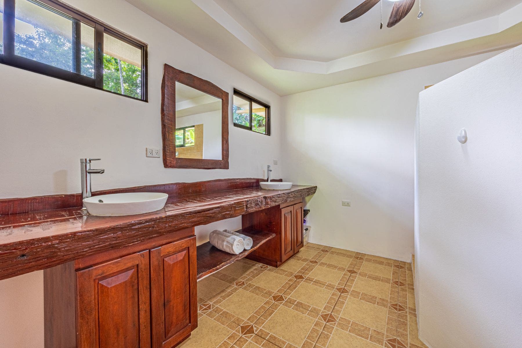 Paradisiacal Hotel and Retreat Center — photo 13 of 19