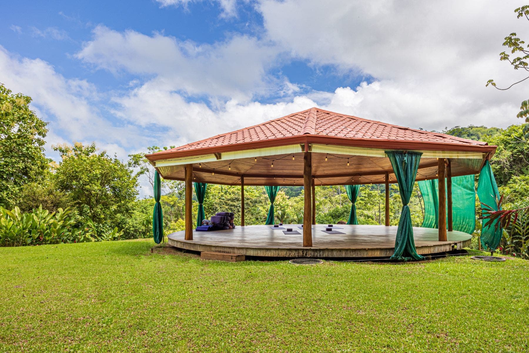 Paradisiacal Hotel and Retreat Center — photo 4 of 19