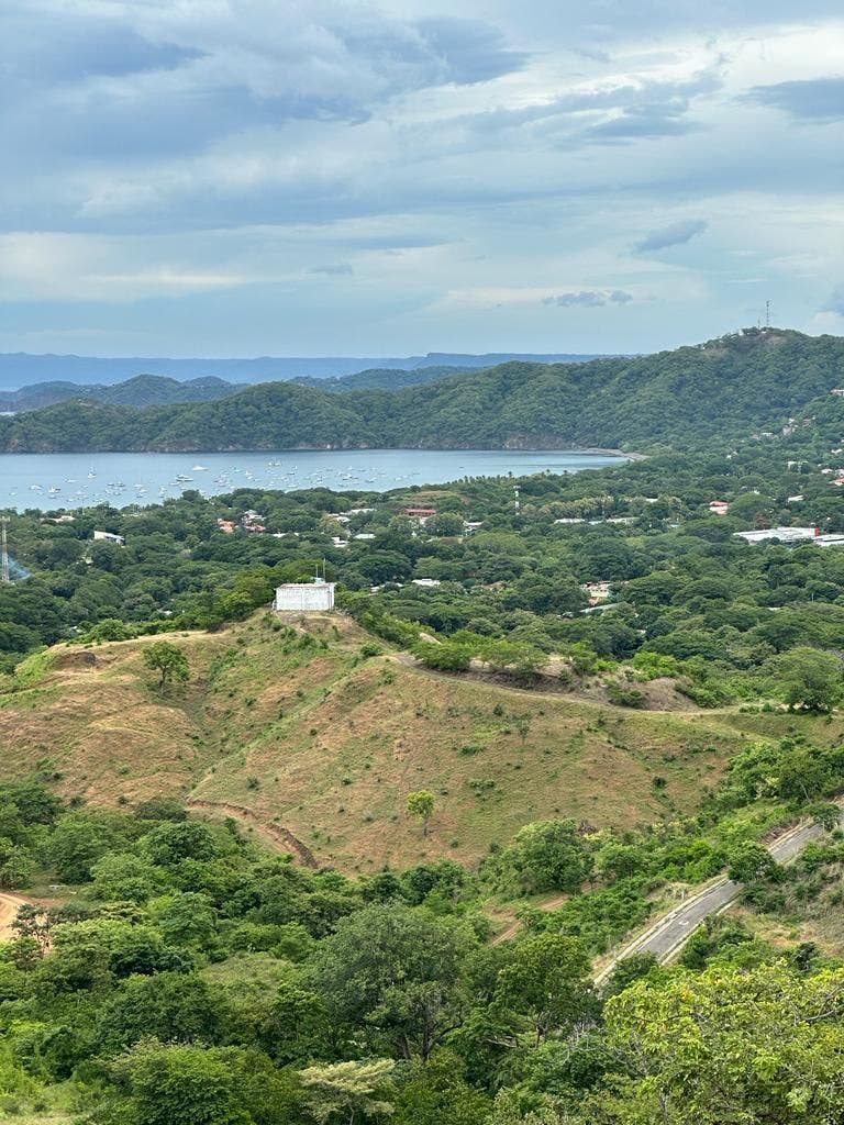 Spacious Oean View Land Ready For Develpment — foto 2 de 4
