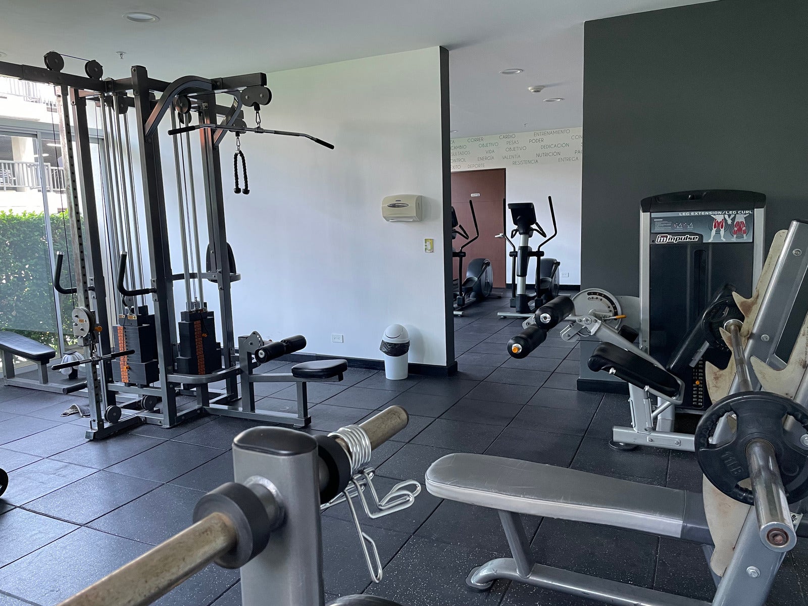 Vita Bellavista 18th floor studio apartment — photo 11 of 12