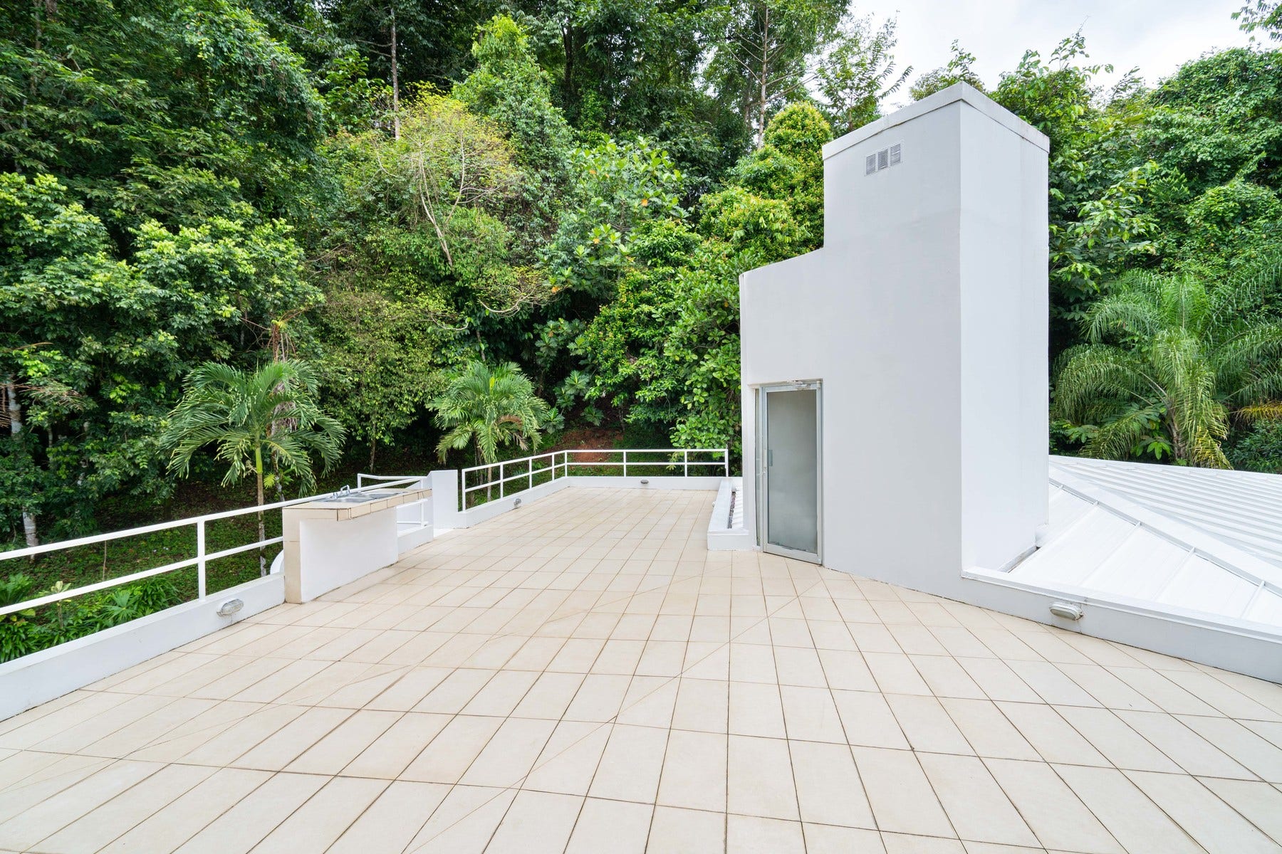 Ocean View, Modern Design — photo 4 of 19
