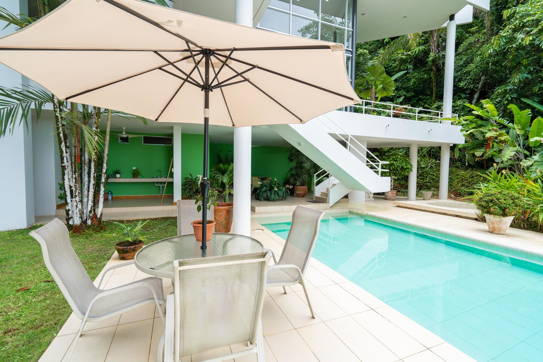Ocean View, Modern Design — photo 14 of 19