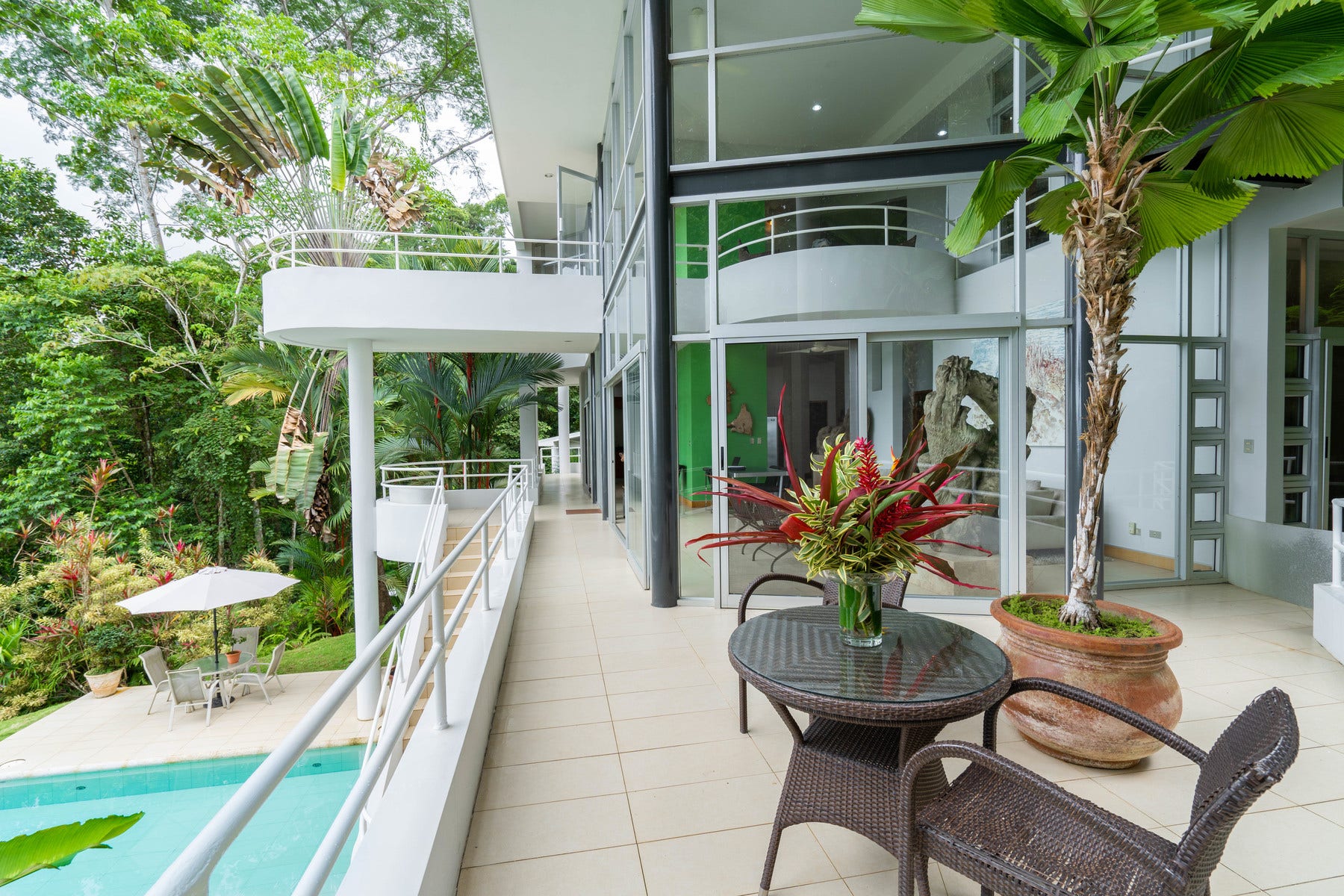 Ocean View, Modern Design — photo 17 of 19