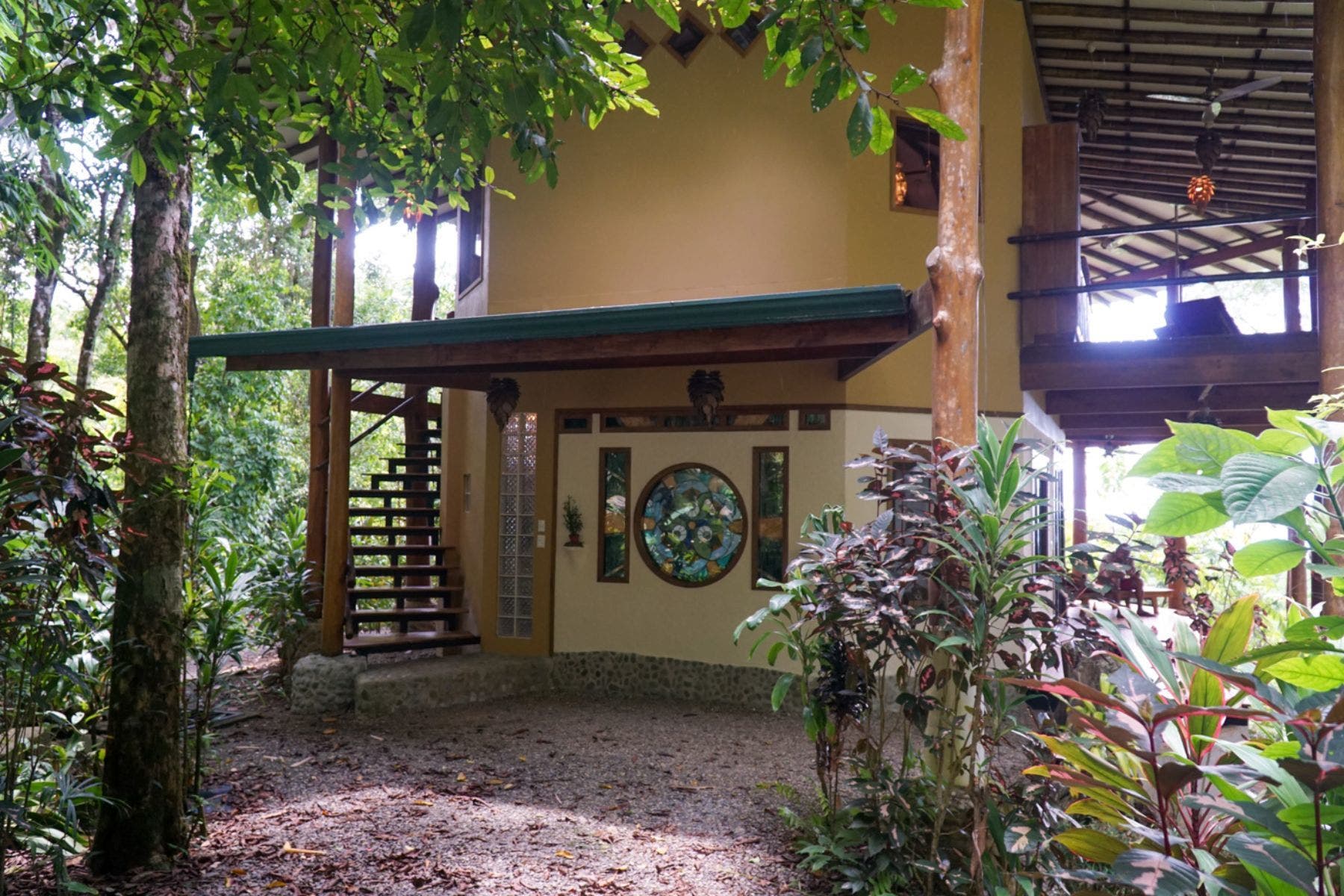 Sustainable Home in the Uvita Hills — photo 2 of 14