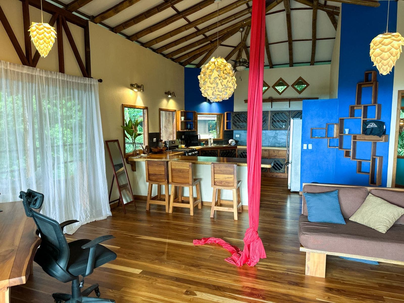 Sustainable Home in the Uvita Hills — photo 8 of 14