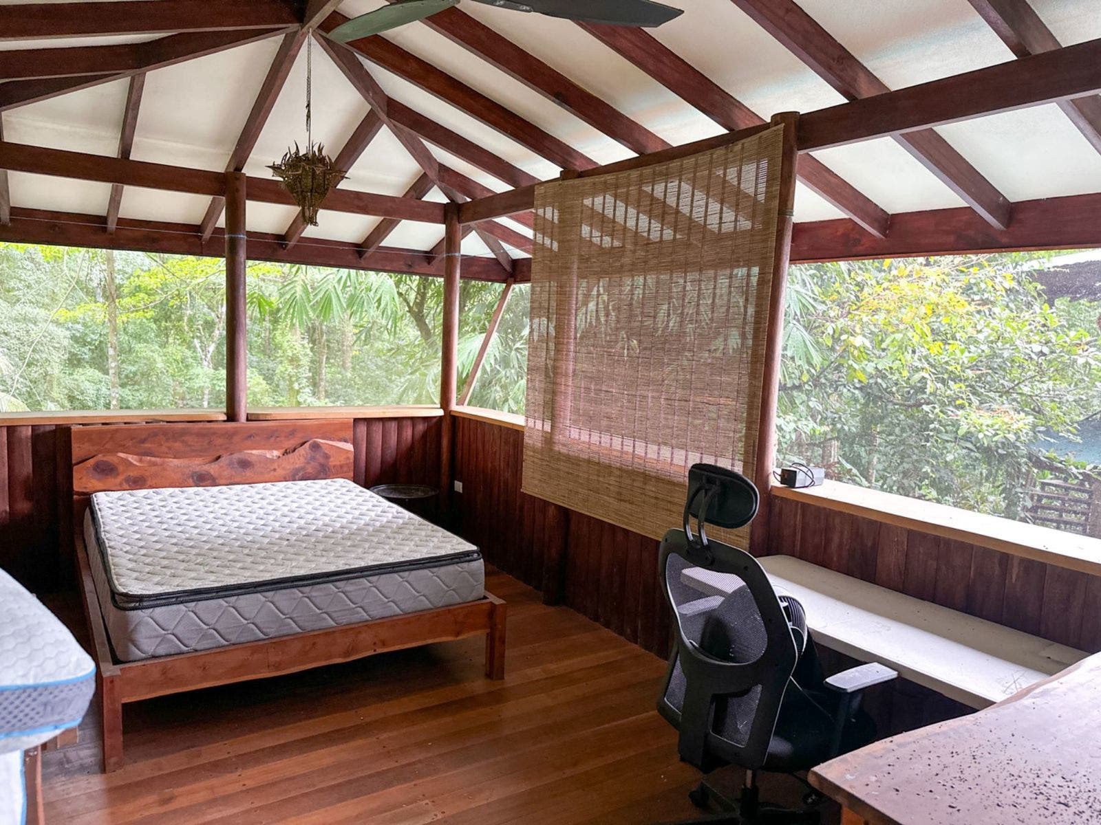 Sustainable Home in the Uvita Hills — photo 10 of 14