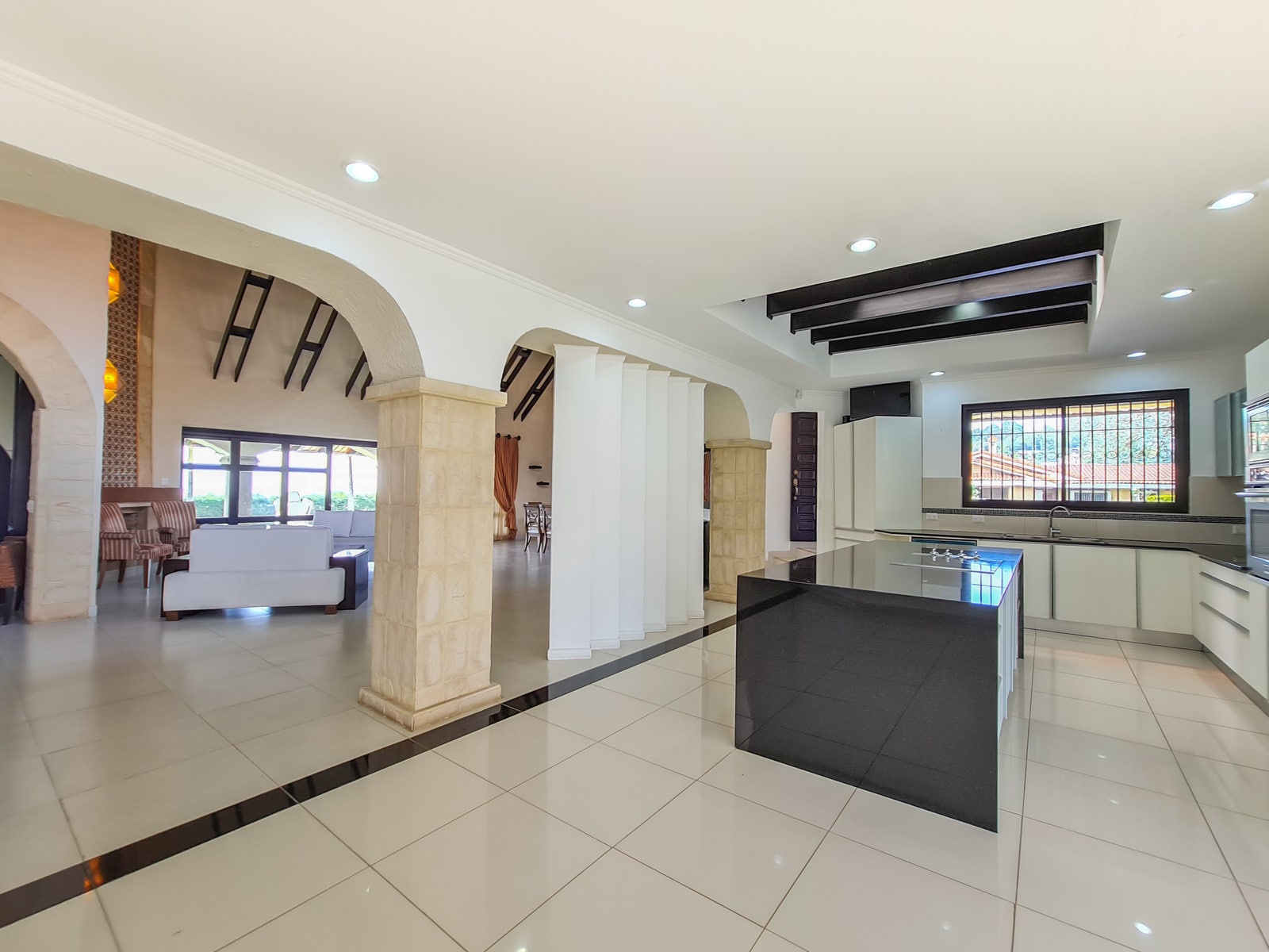 Hacienda Las Flores Estate Home — photo 11 of 19