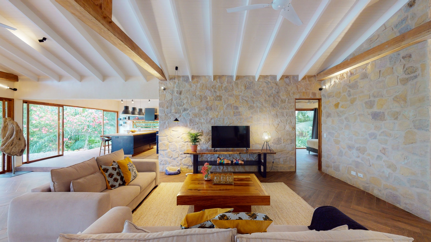 Luxurious Private Rainforest Estate On Creek with Acreage, Ojochal — photo 4 of 19