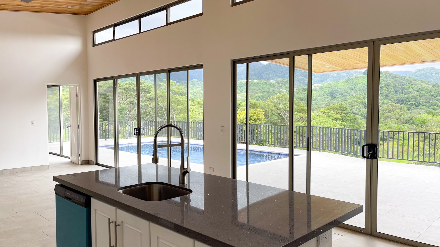 Brand New Mountain View Home in Ojochal — photo 2 of 9