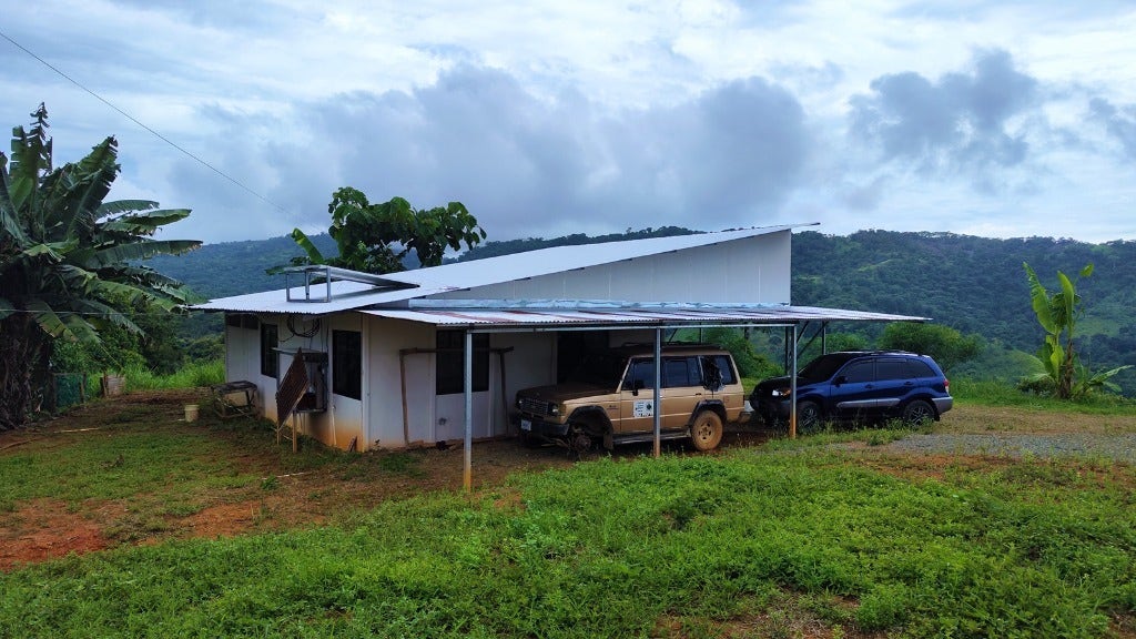 Beautiful Mountain View 8 acre Property — photo 11 of 19