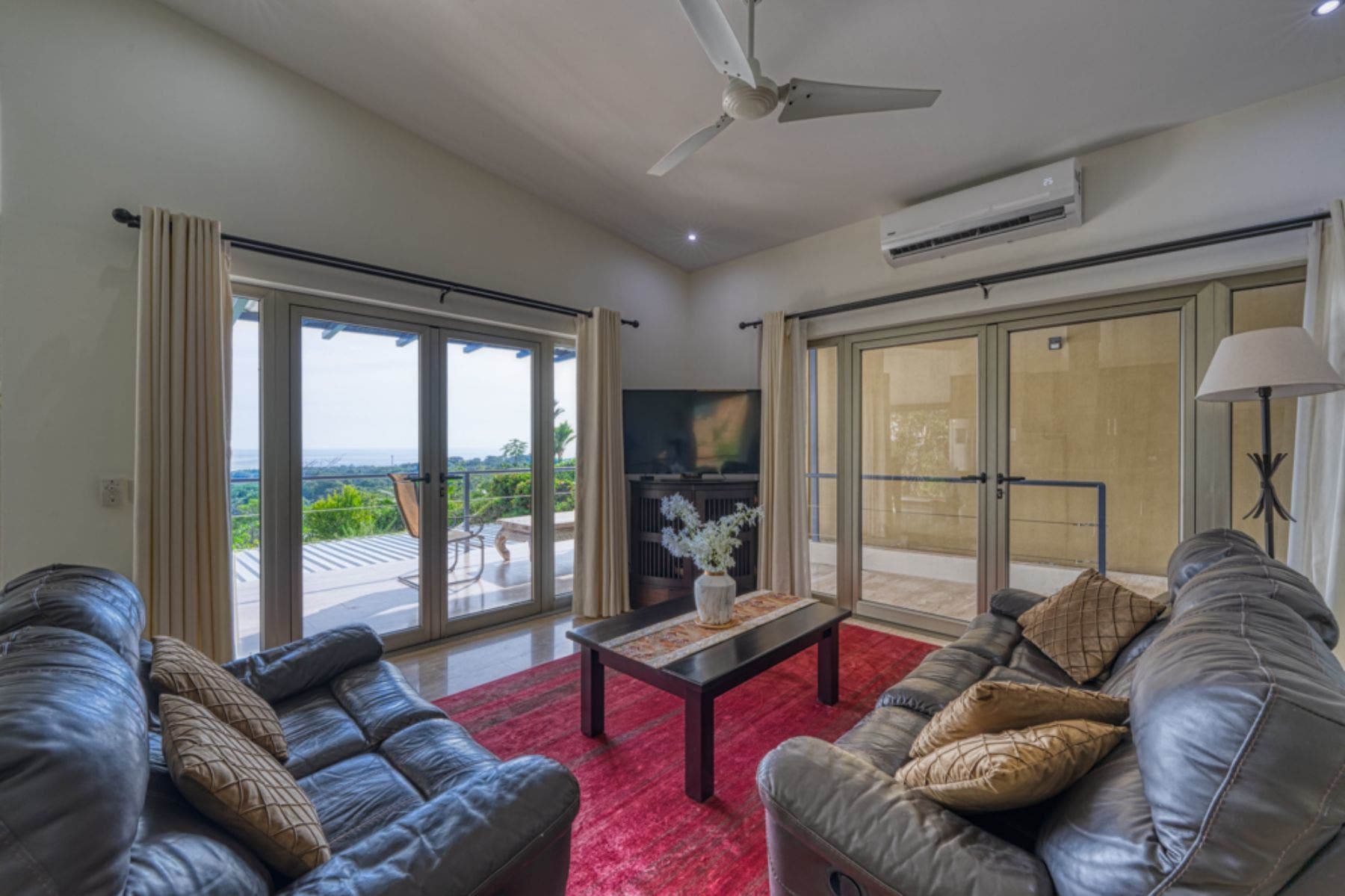 Four Bedrooms Ocean View Villa — photo 14 of 19
