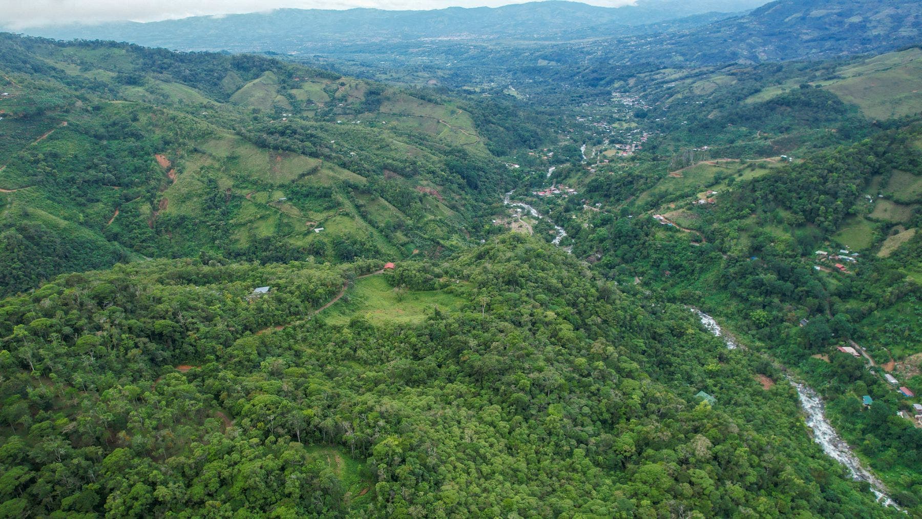 Natural Gem in Chimirol de Rivas — photo 8 of 10