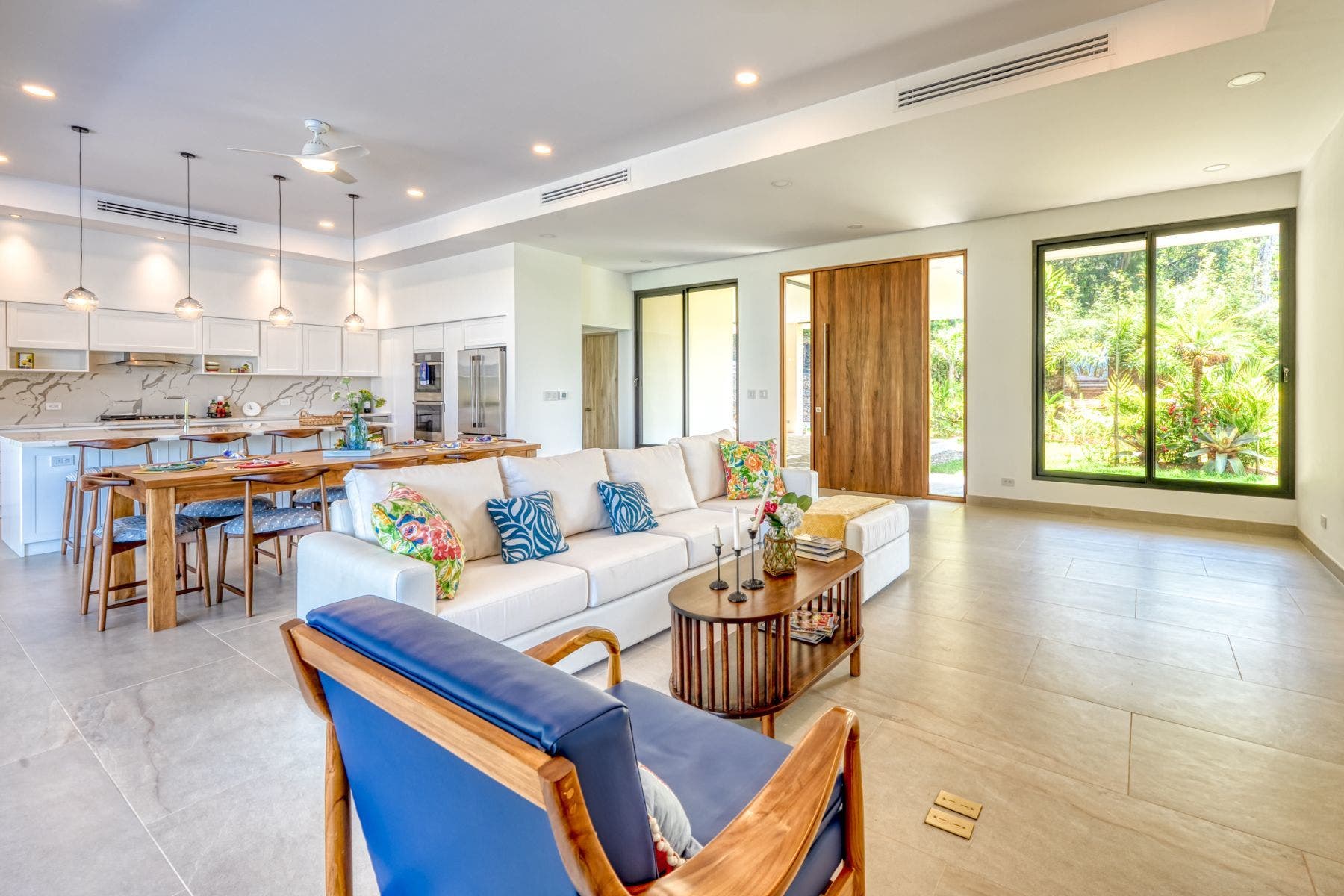 Luxury Estate at Dulce Pacifico — photo 4 of 19