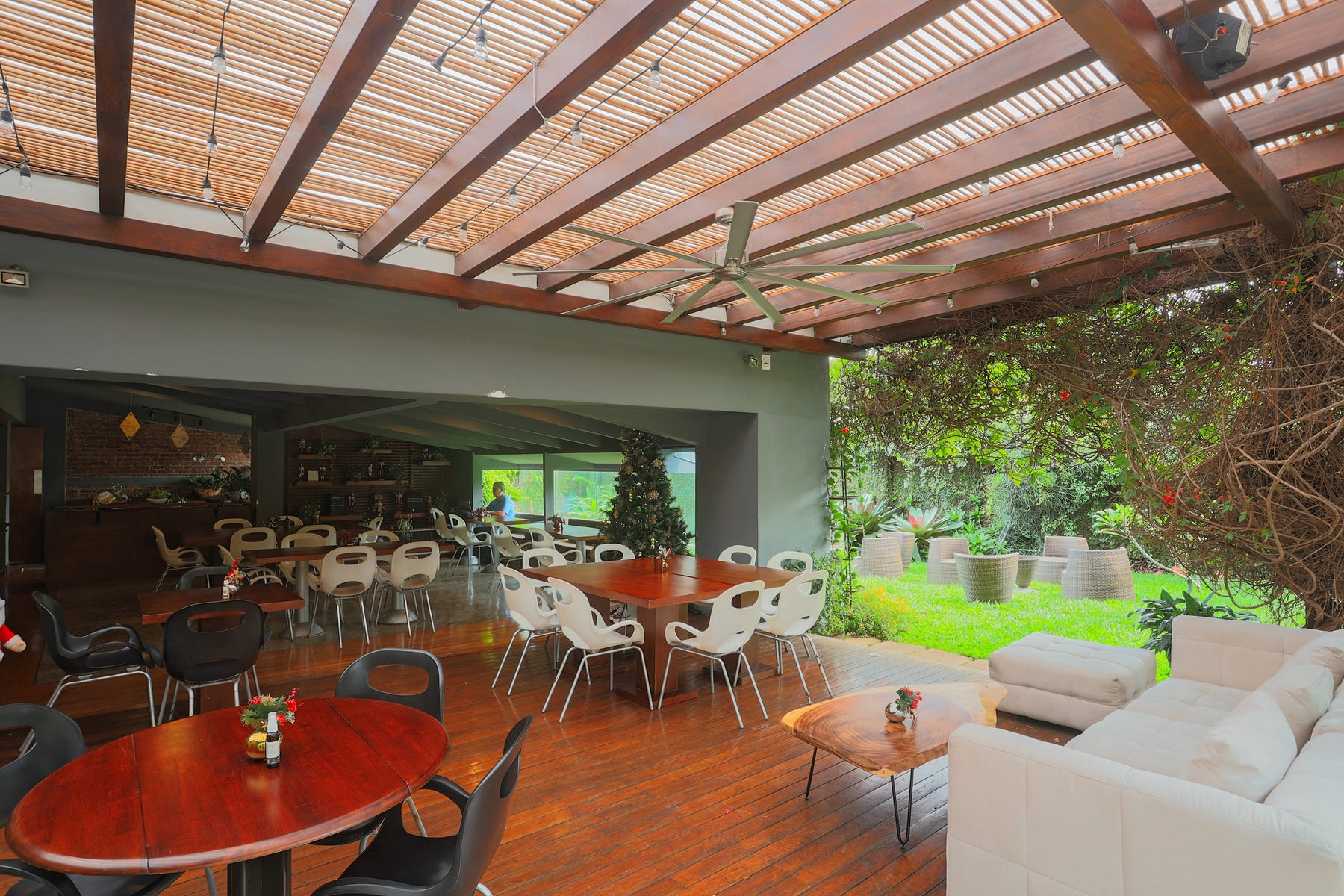 Santa Ana Business Property — photo 4 of 12