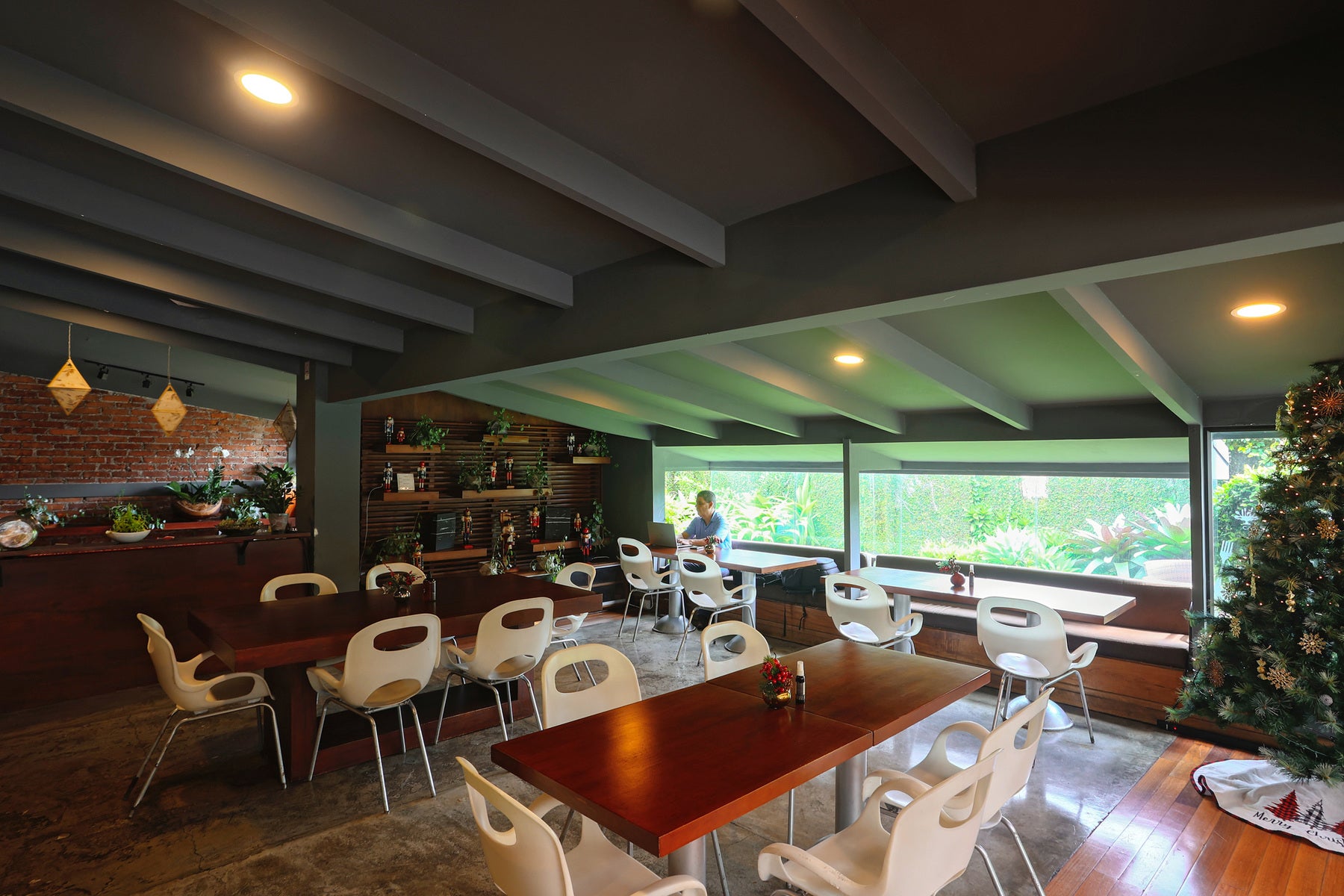 Santa Ana Business Property — photo 5 of 12