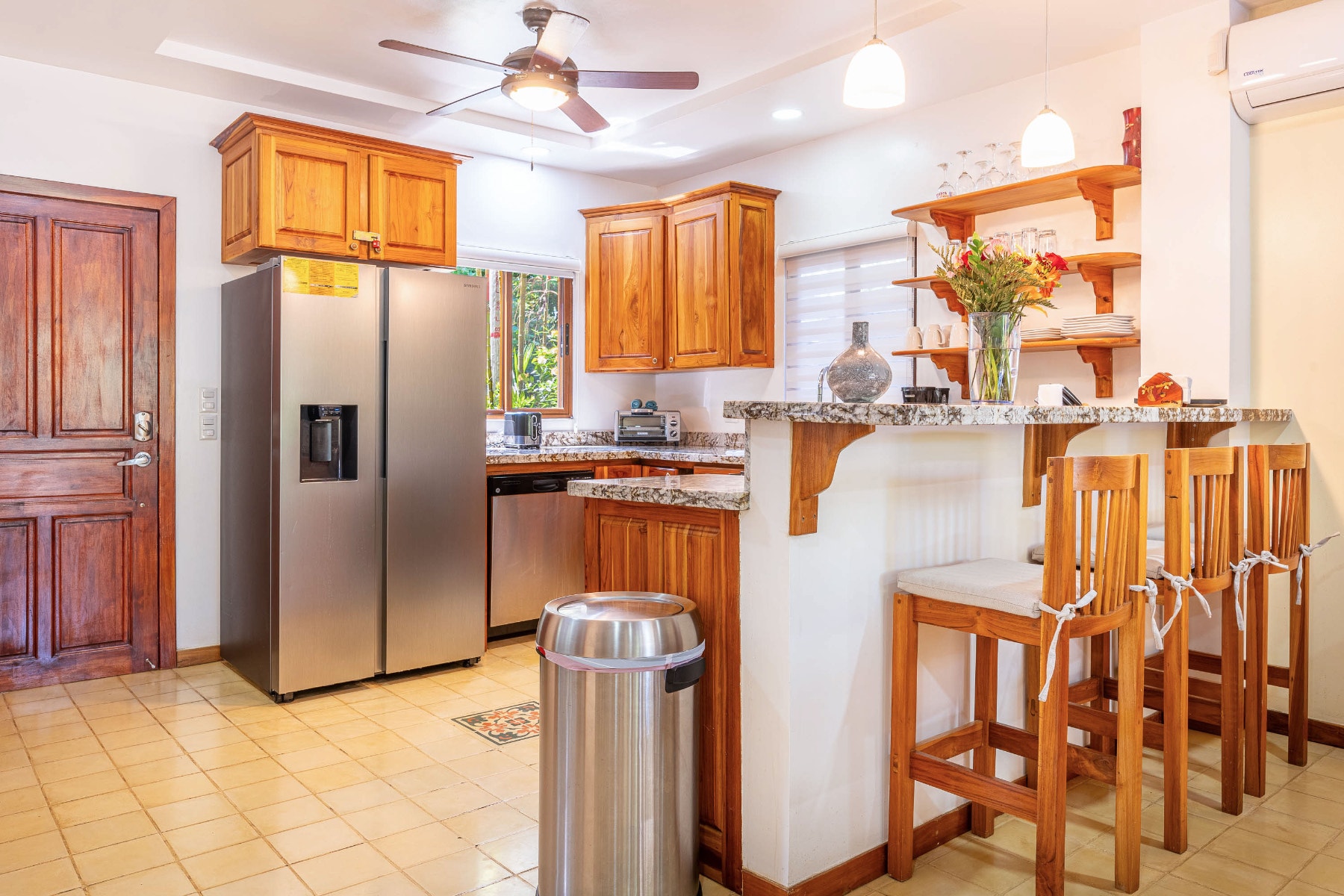 Villa del Sol 3 Bedroom Home in Dominical — photo 5 of 16
