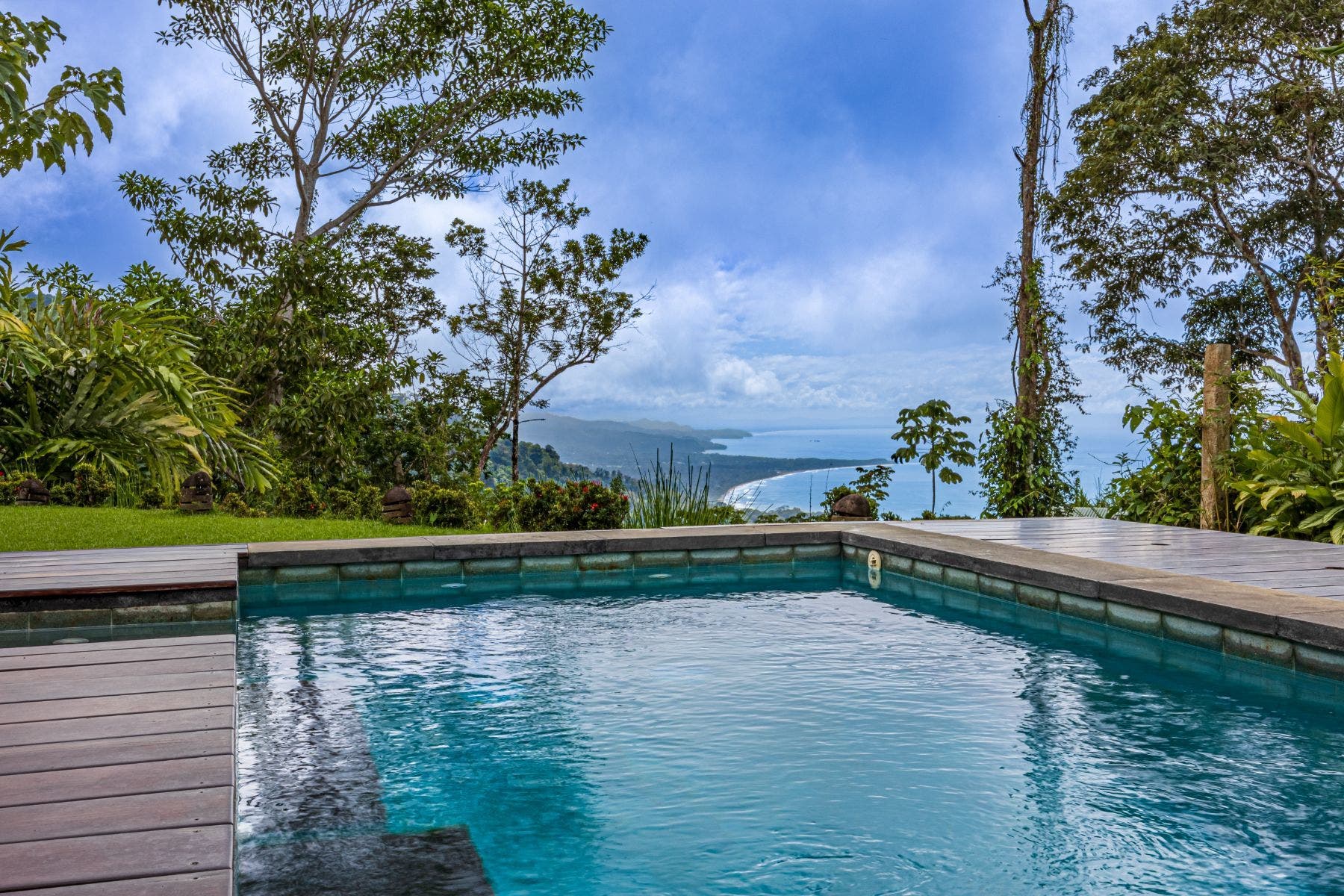Two-bedroom Luxury Villa in Escaleras — photo 2 of 19