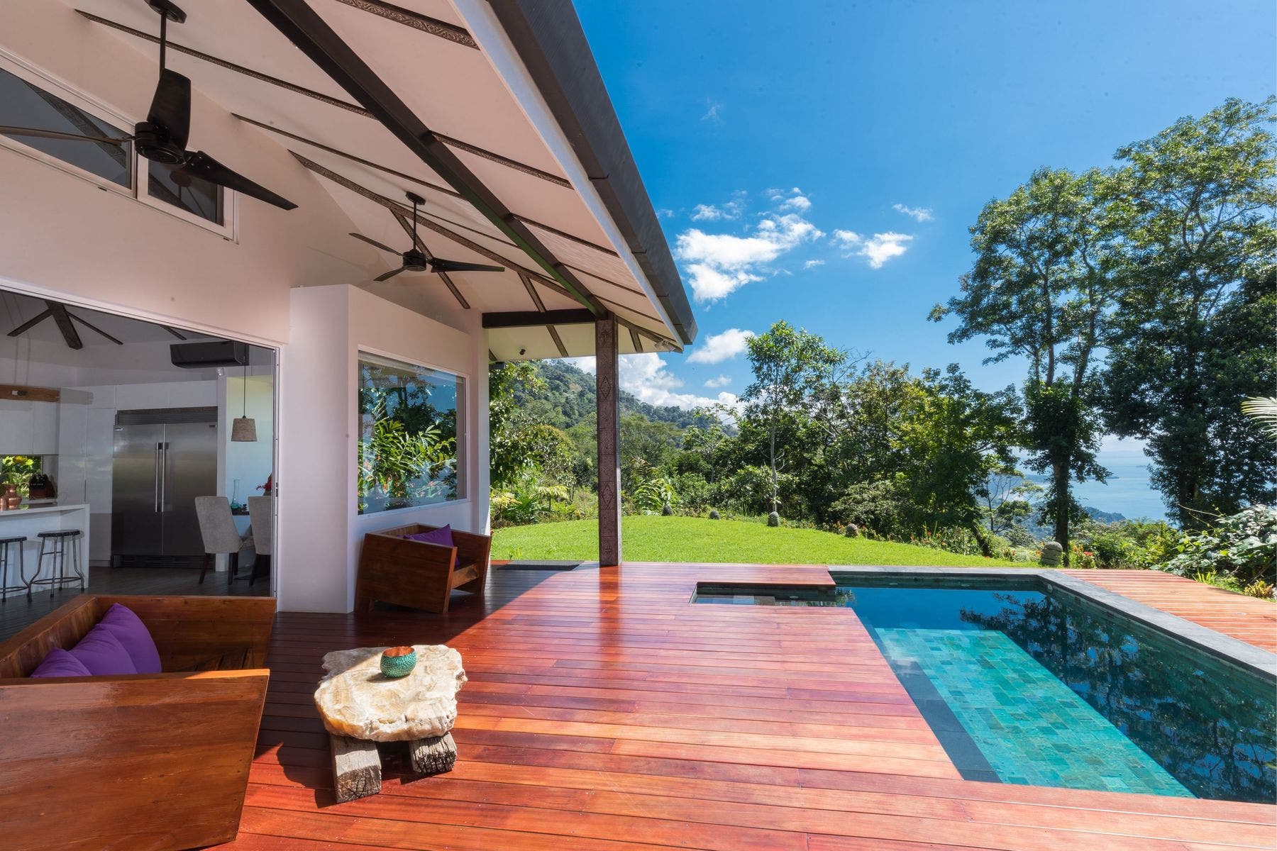 Two-bedroom Luxury Villa in Escaleras — photo 15 of 19