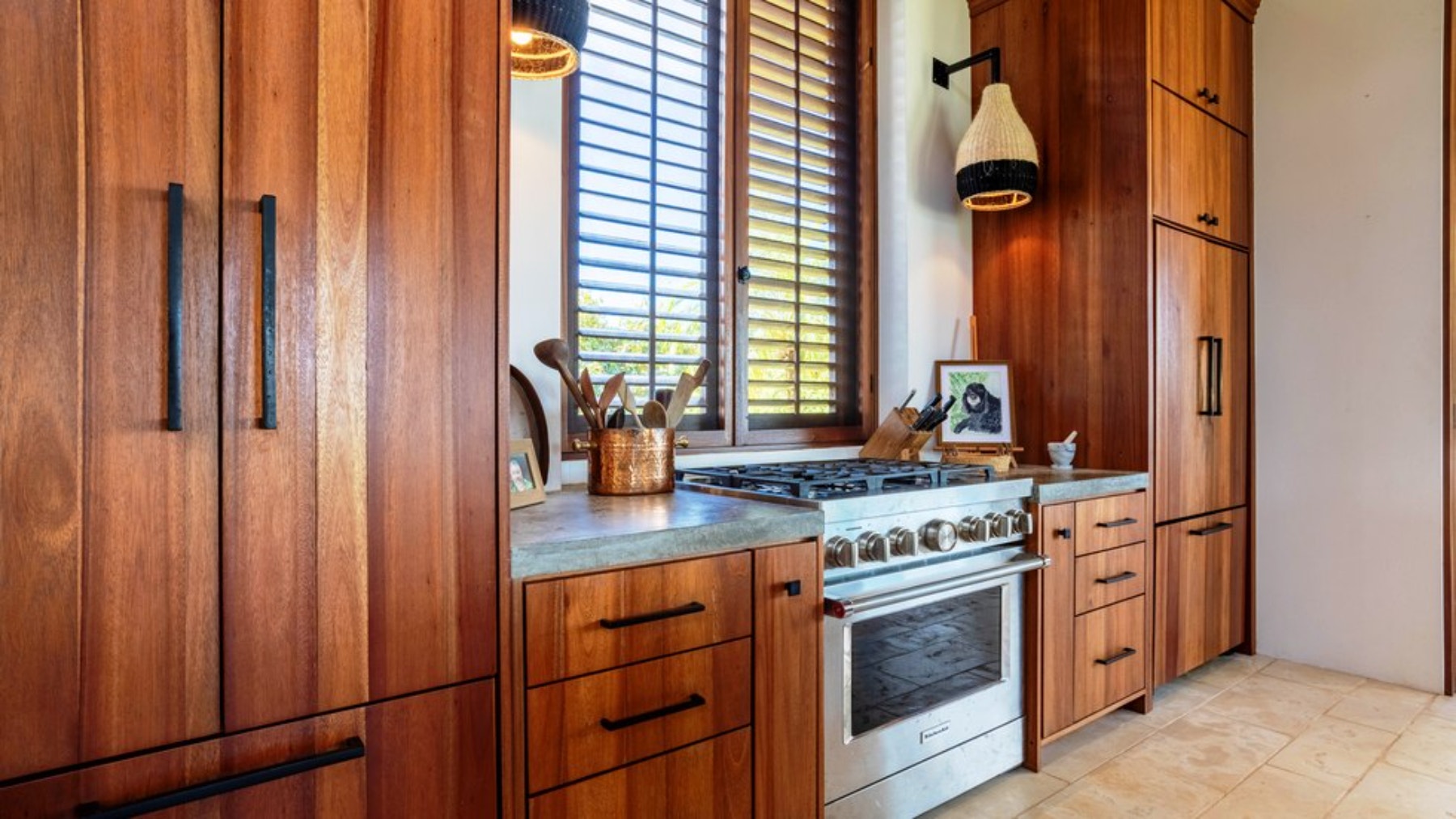 Colonial Stlyle Home in Costa Verde Estates — photo 10 of 19